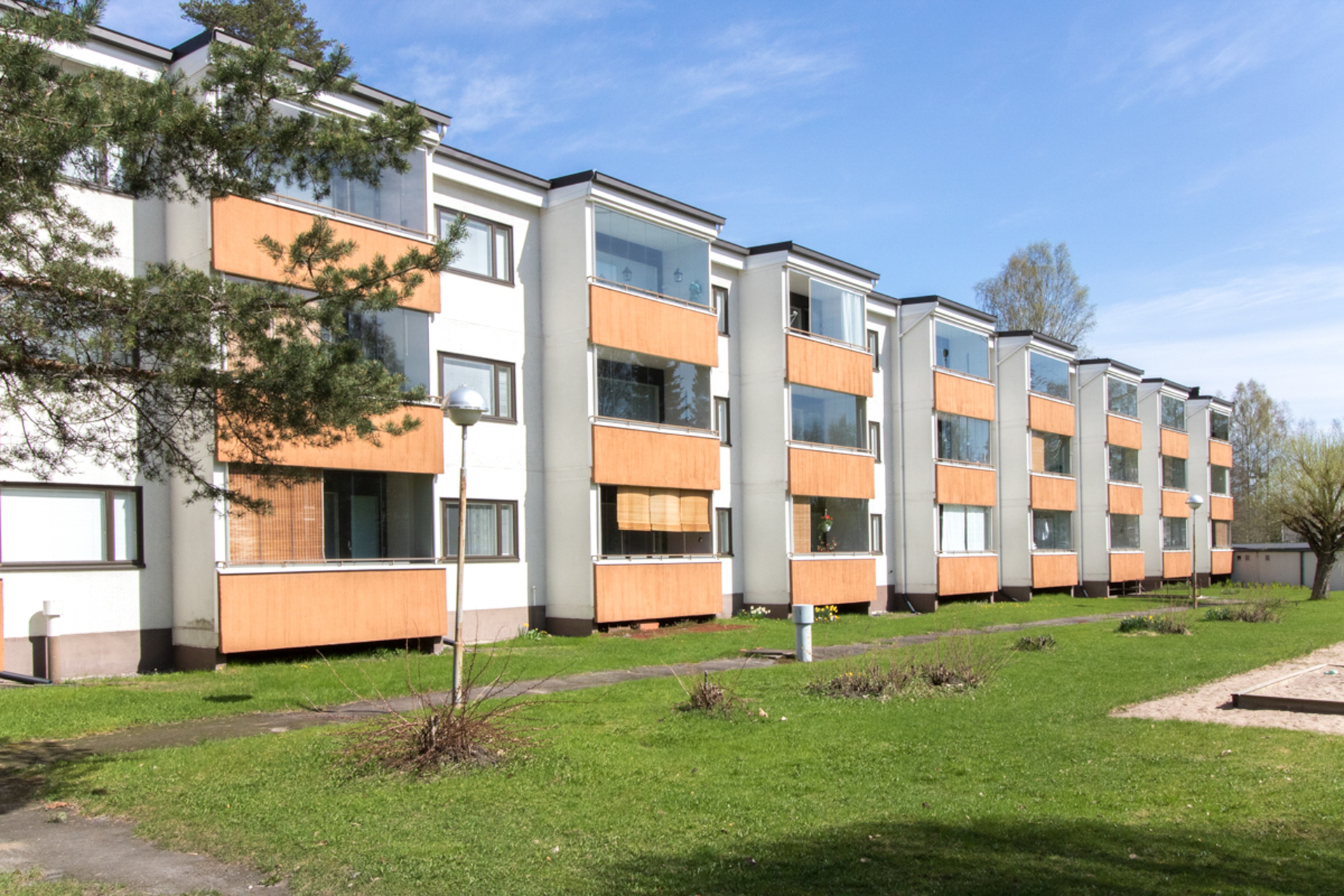 Julkisivu