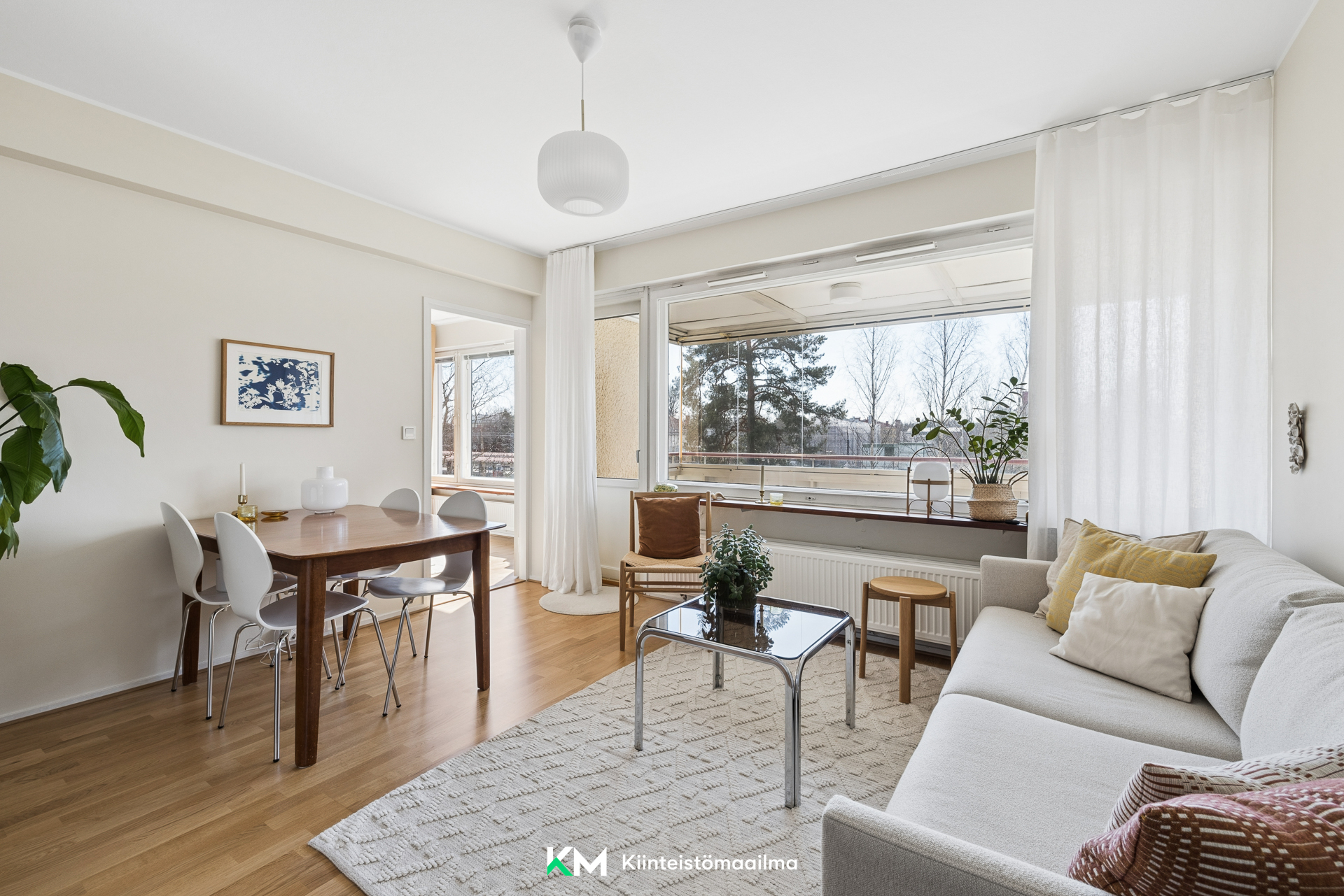 Kaunis kulmahuoneisto