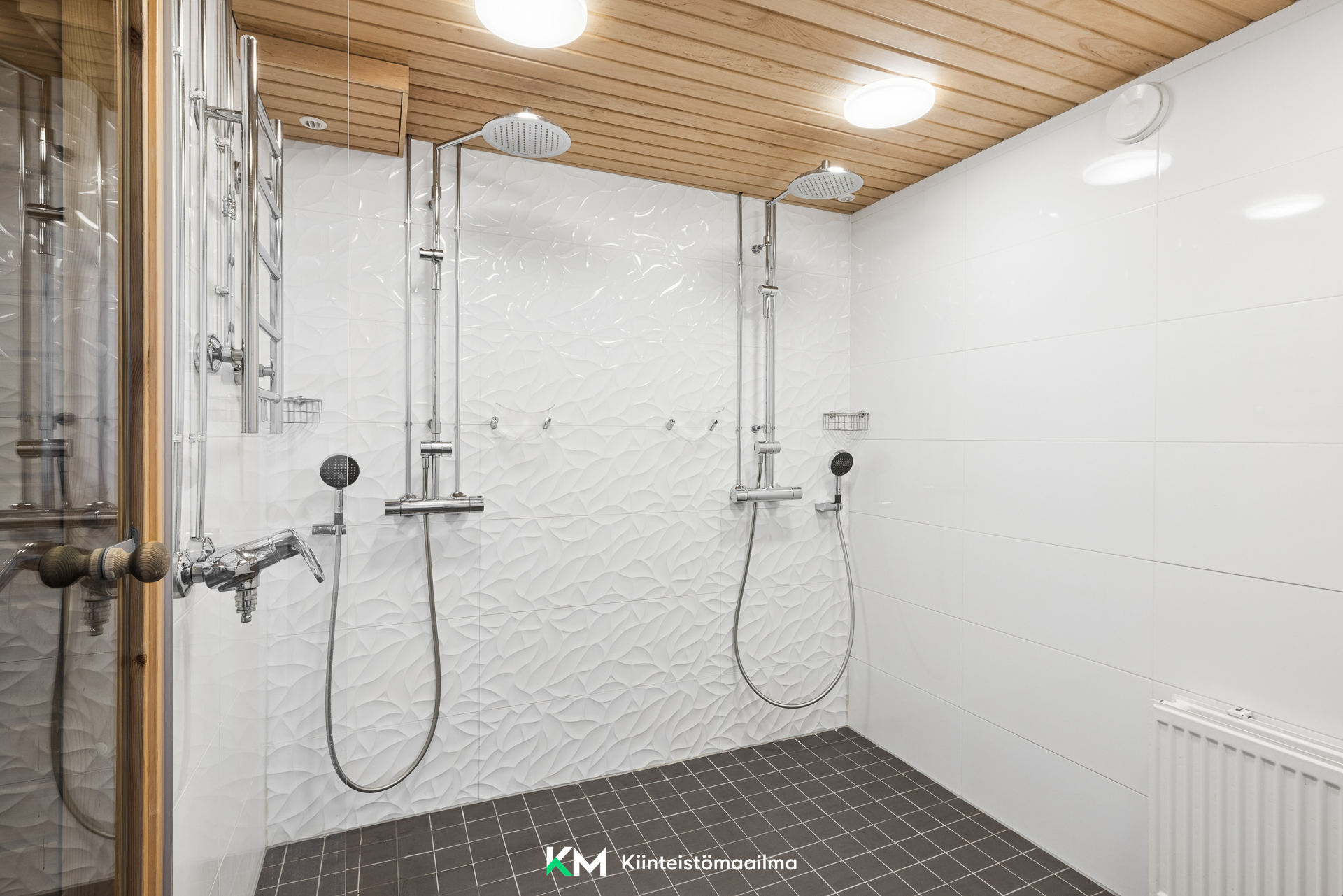 Taloyhtiön saunatilaa