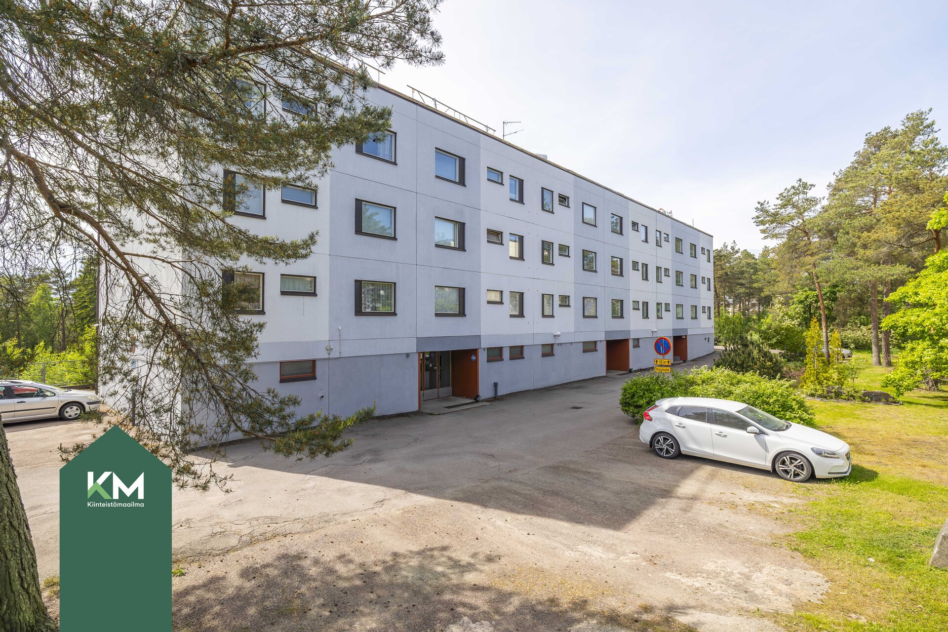 Loitsutie 12, Karhuvuori, Kotka