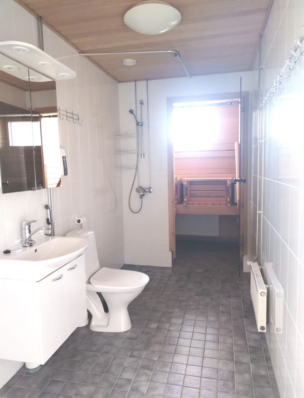 kph, ikkunallinen sauna