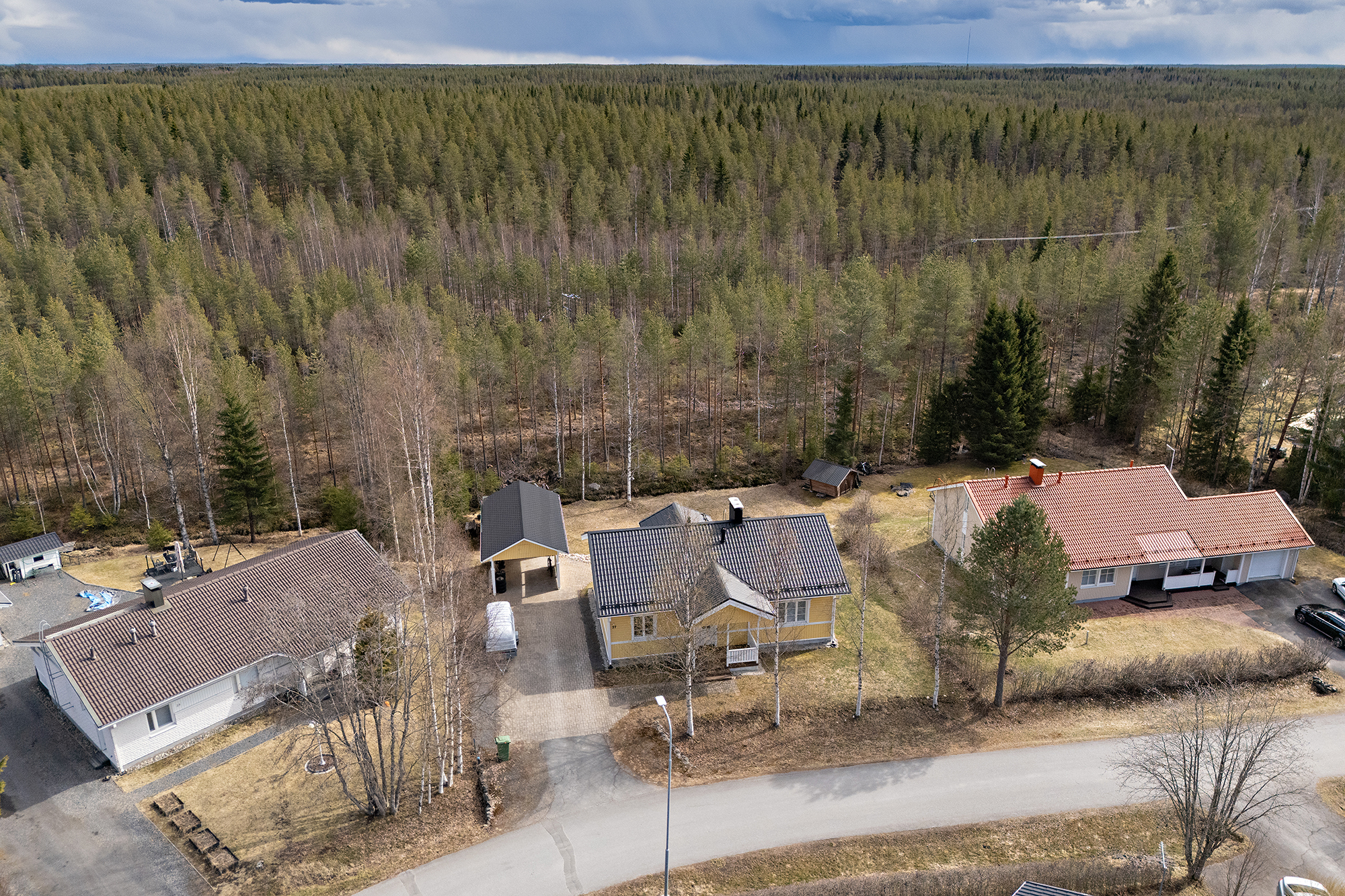 Ahontie 37, Oulu