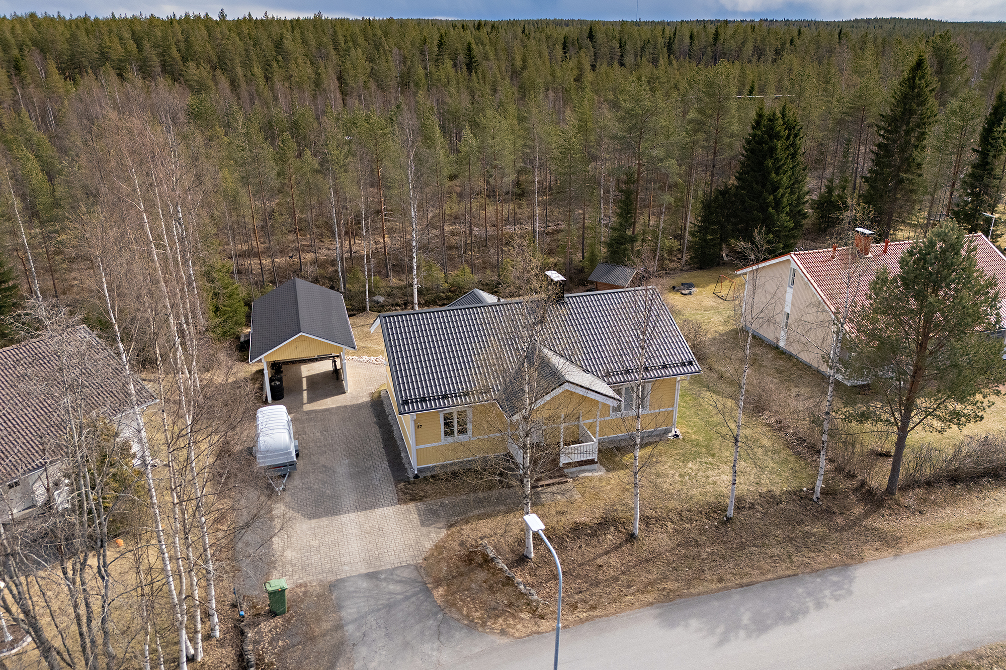 Ahontie 37, Oulu