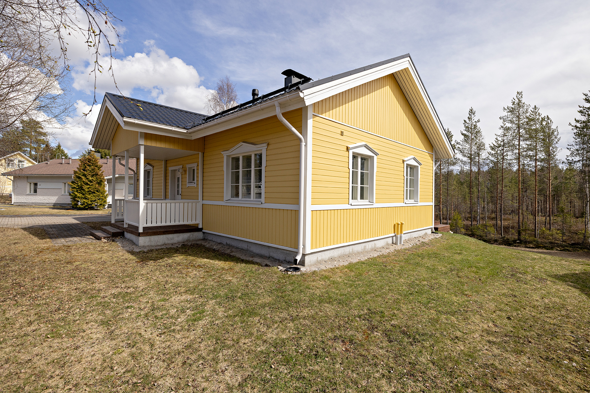 Ahontie 37, Oulu