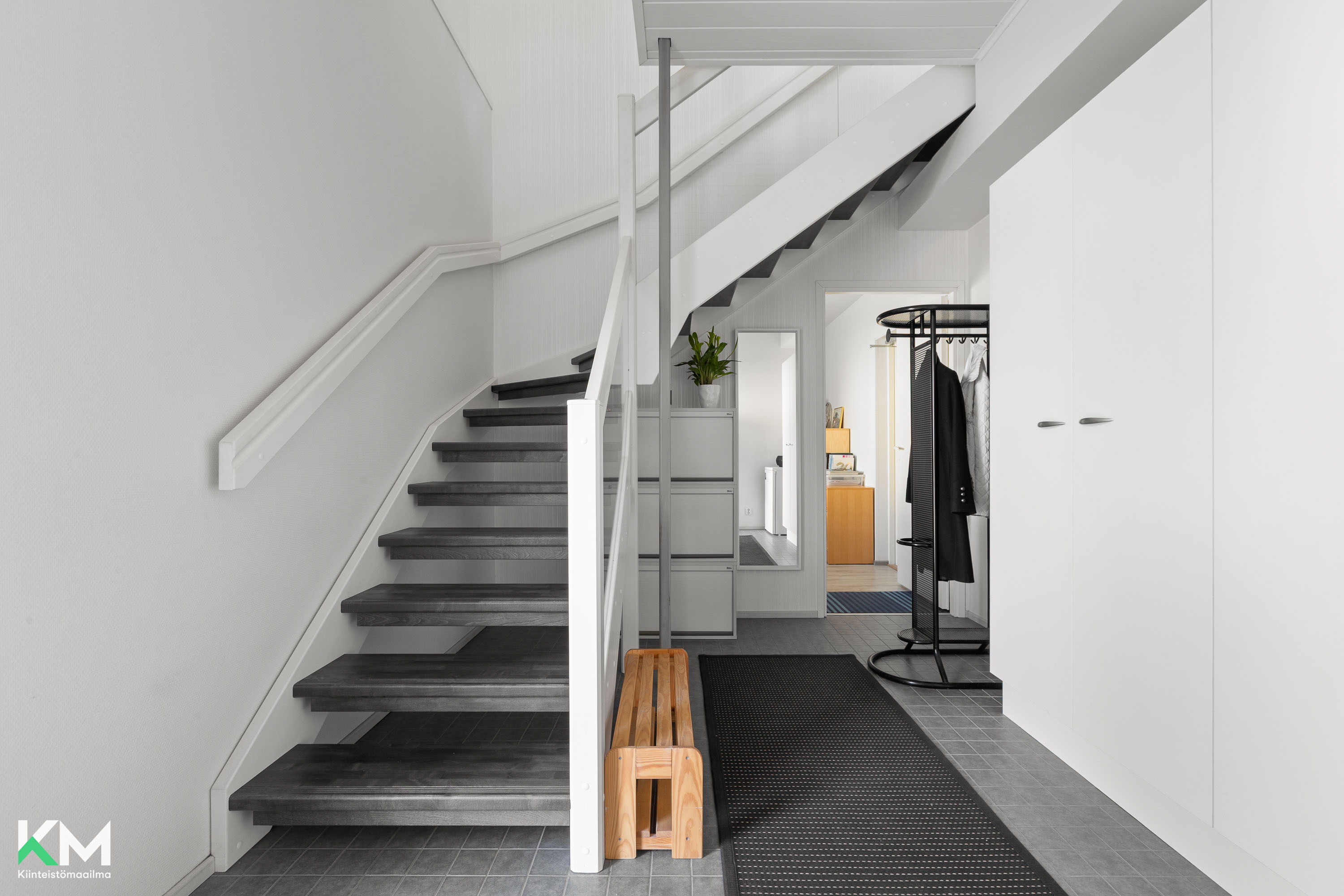 Tuliniementie 8, Vantaa