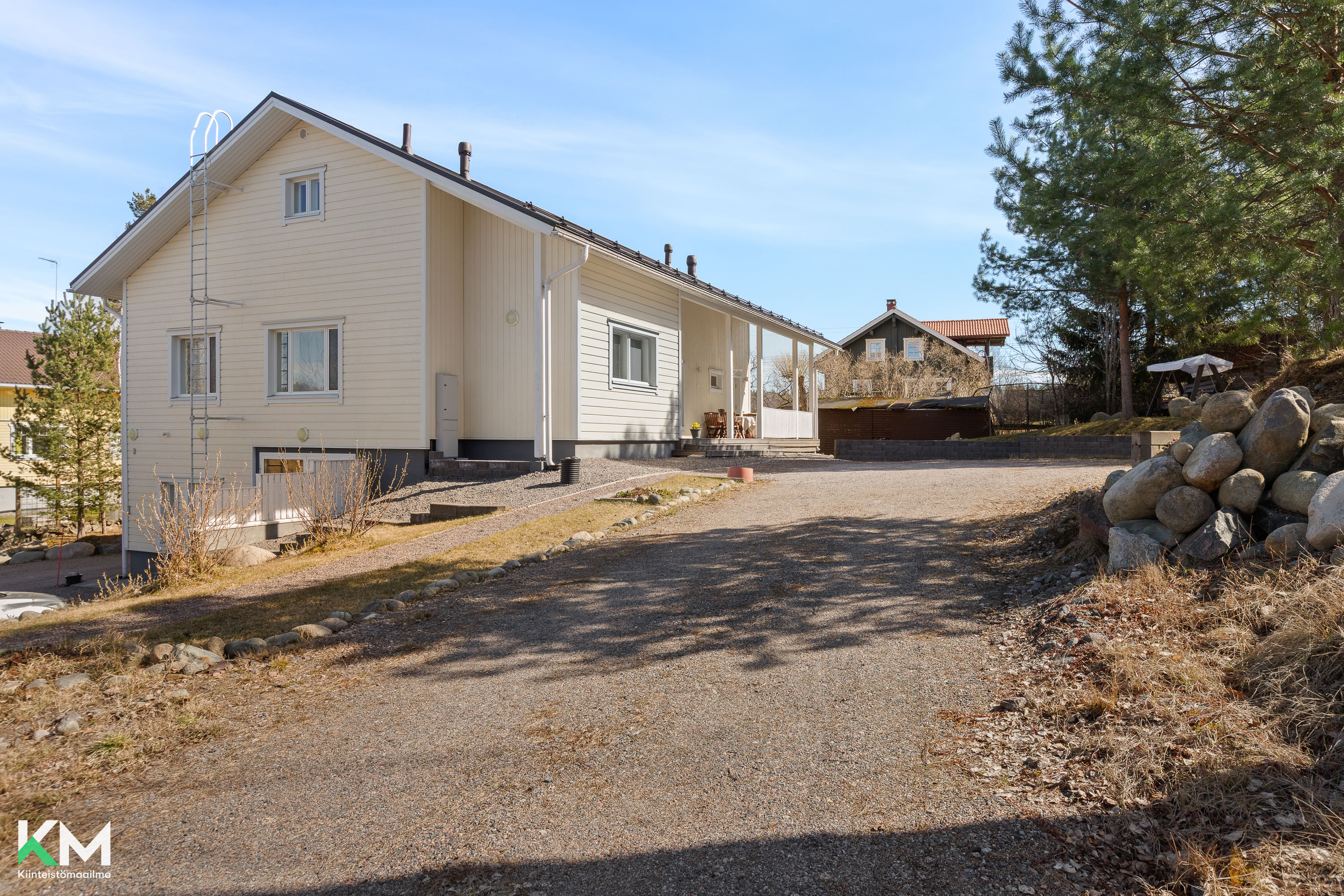 Tuliniementie 8, Vantaa