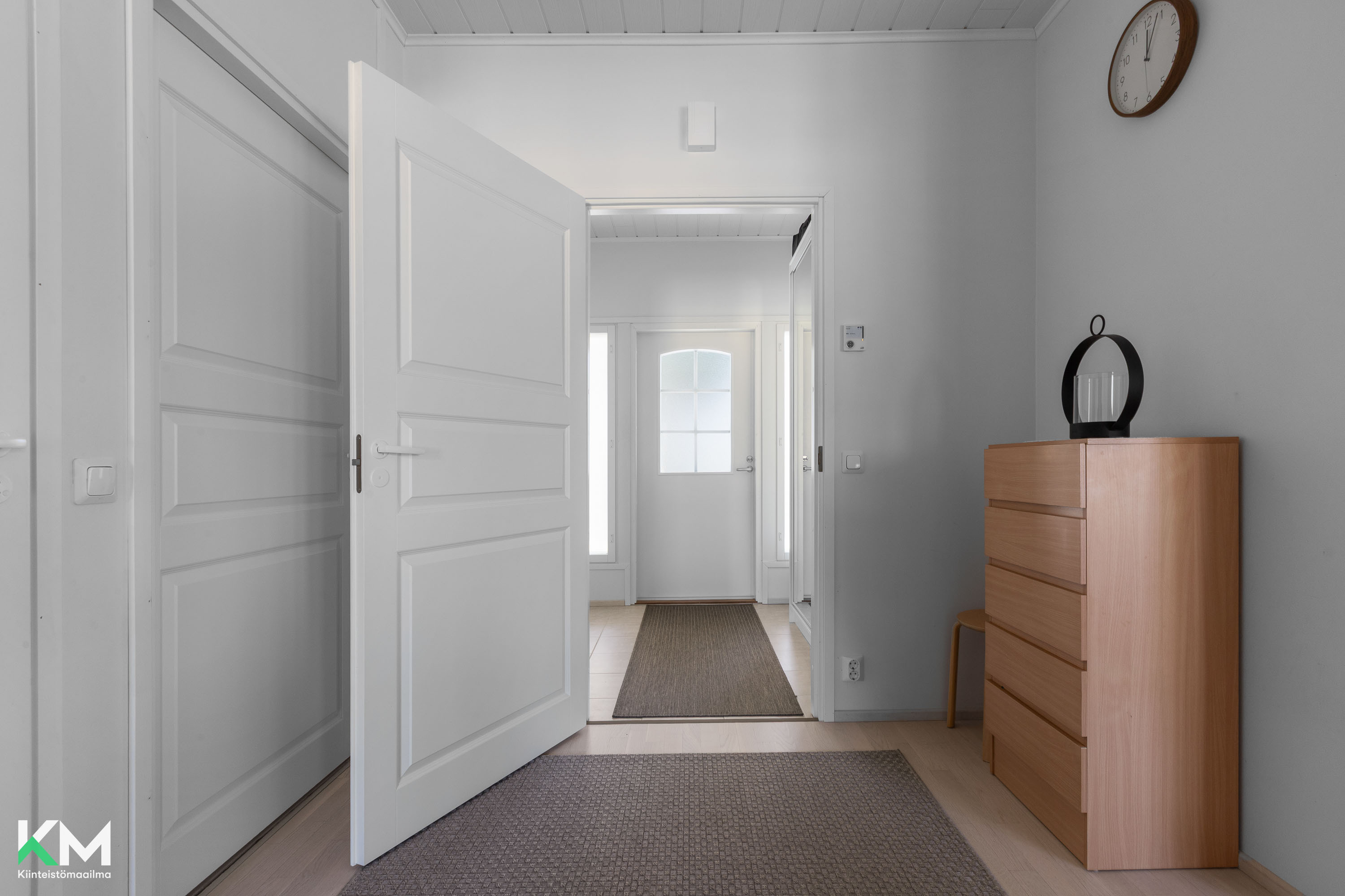 Tuliniementie 8, Vantaa