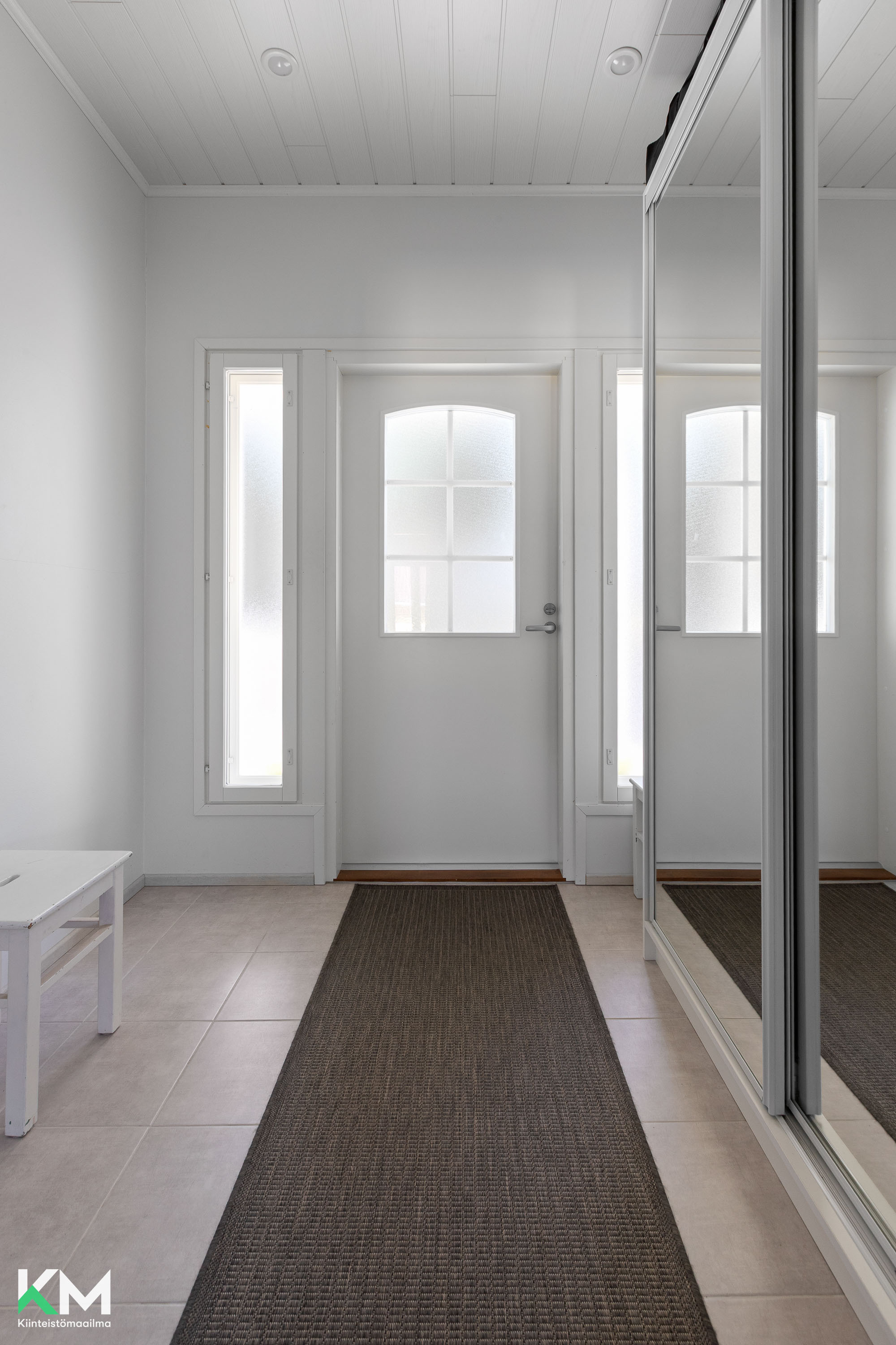 Tuliniementie 8, Vantaa