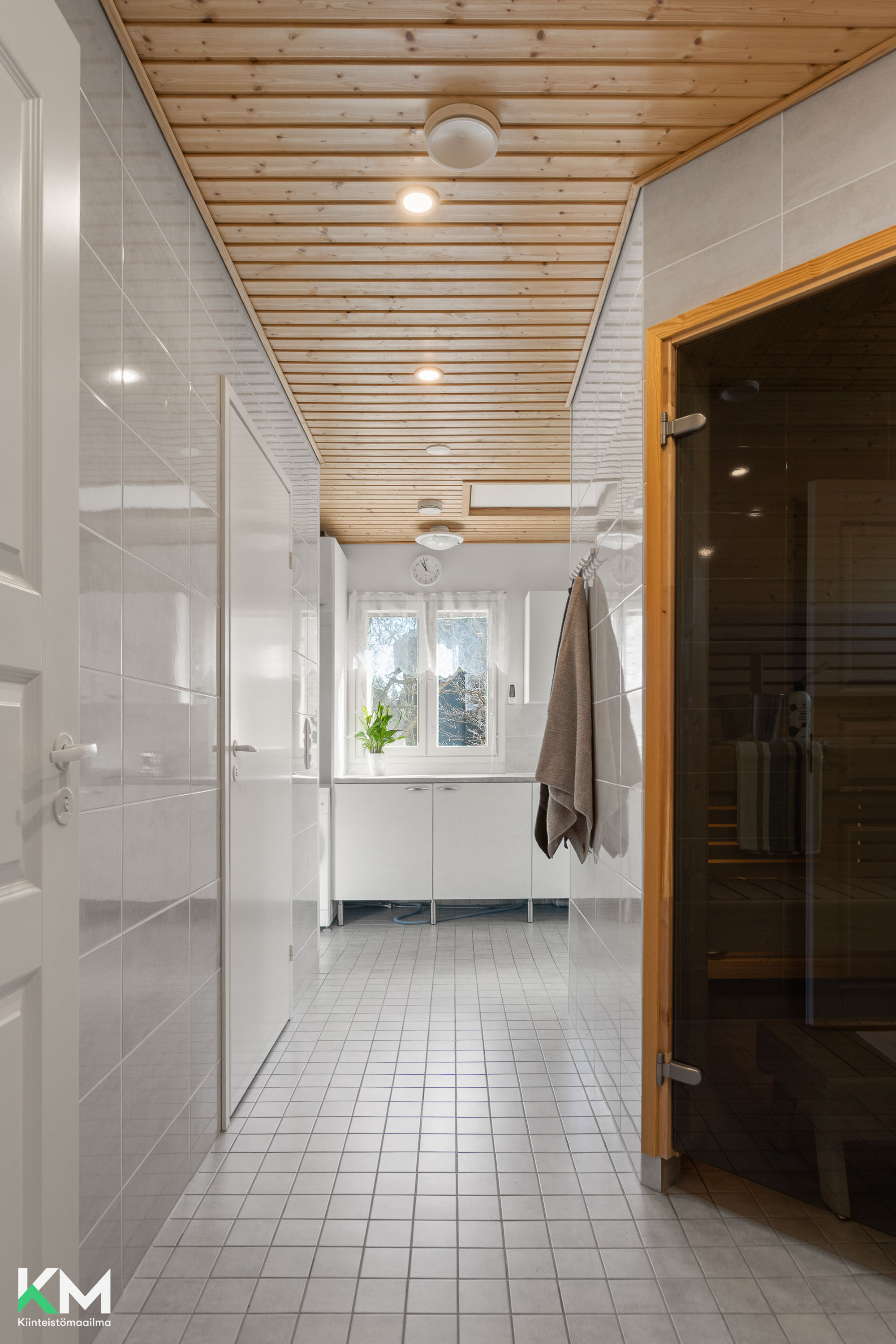 Tuliniementie 8, Vantaa