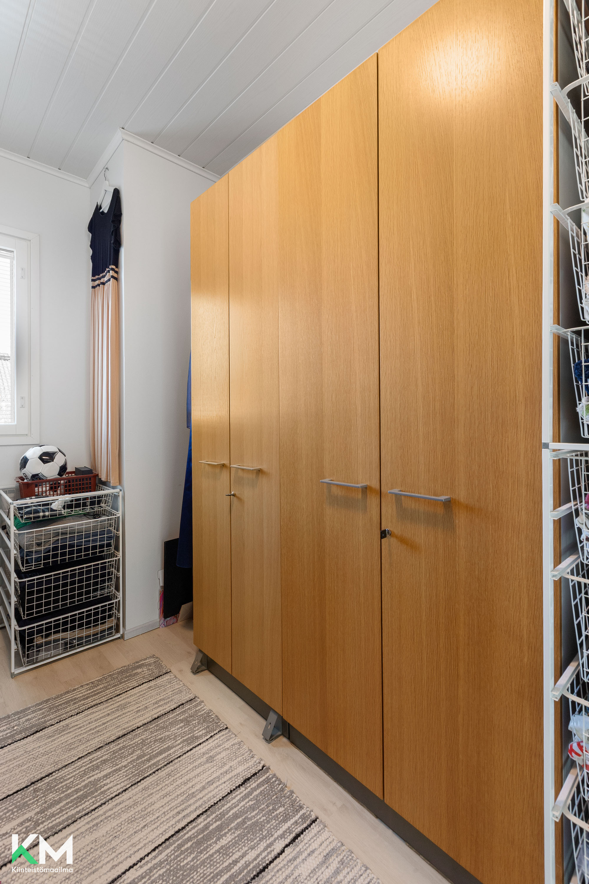 Tuliniementie 8, Vantaa