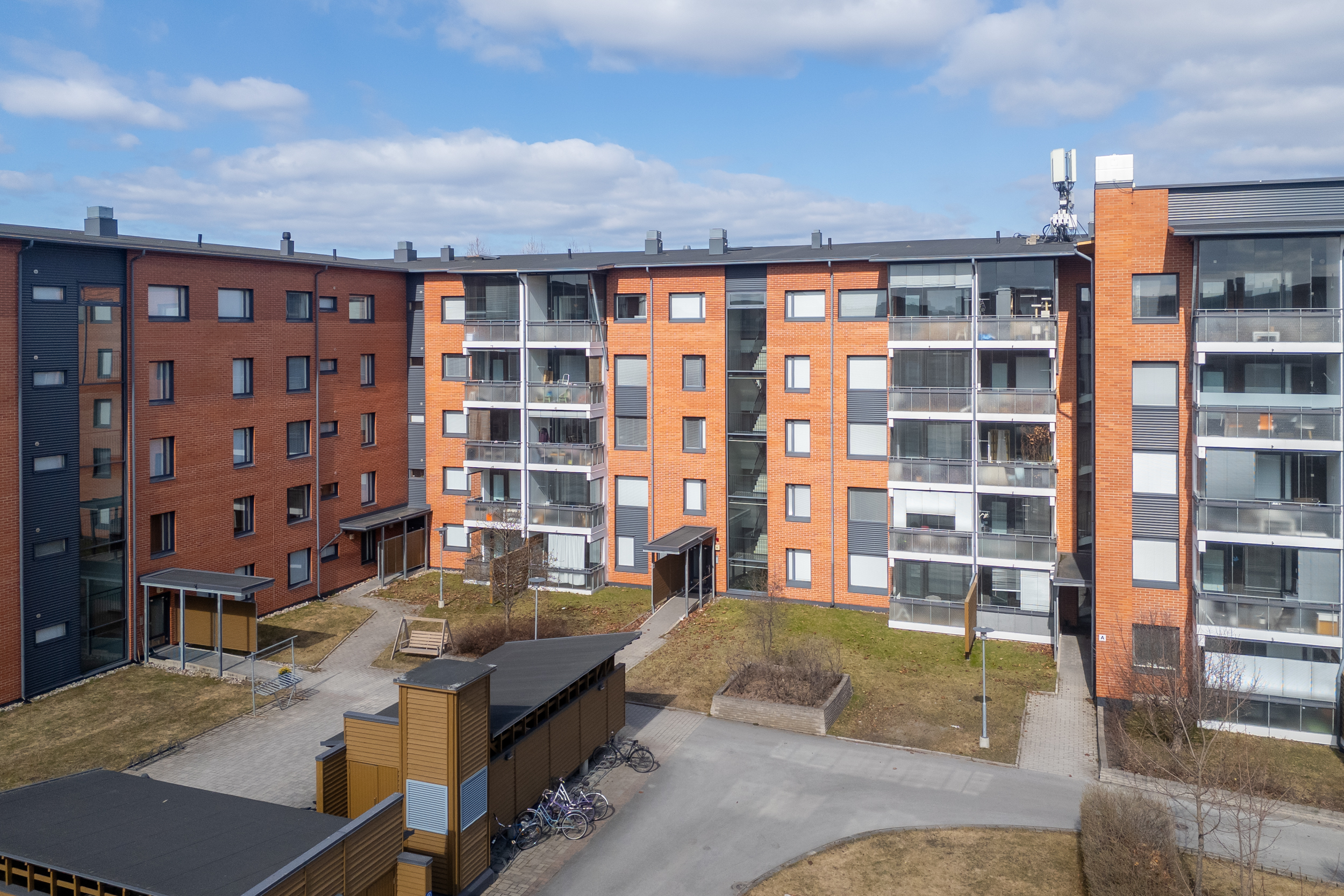 Tullivahdinkatu 1, Etu-Lyötty, Oulu