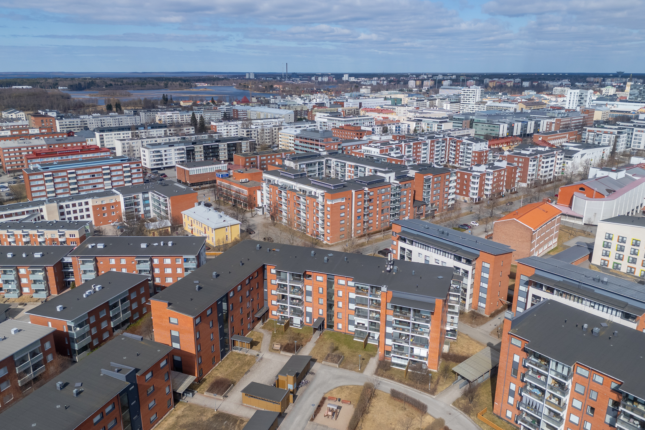 Tullivahdinkatu 1, Etu-Lyötty, Oulu