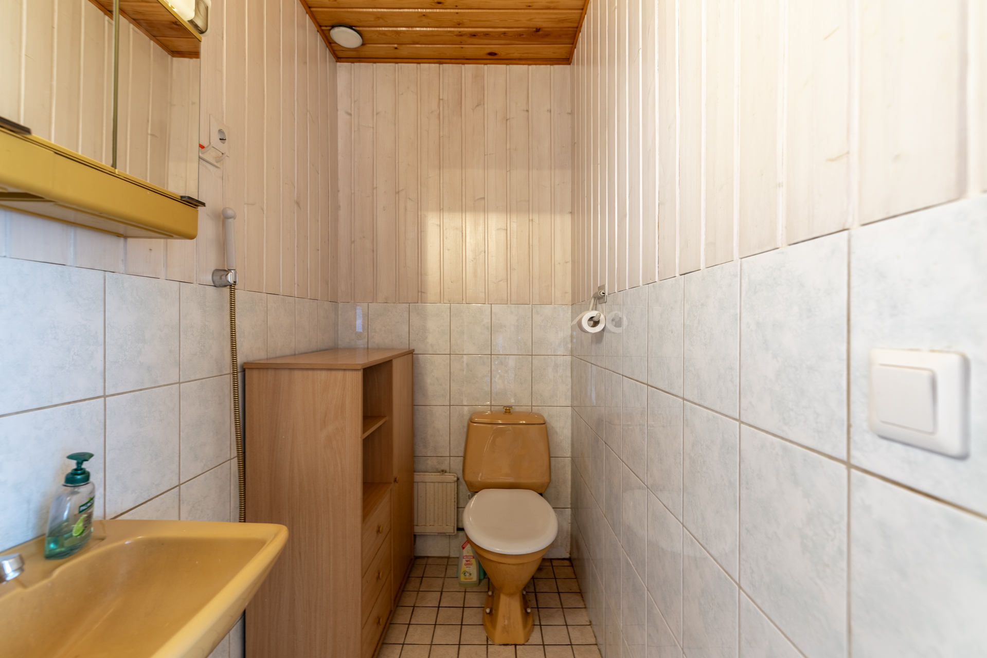 Erillinen wc