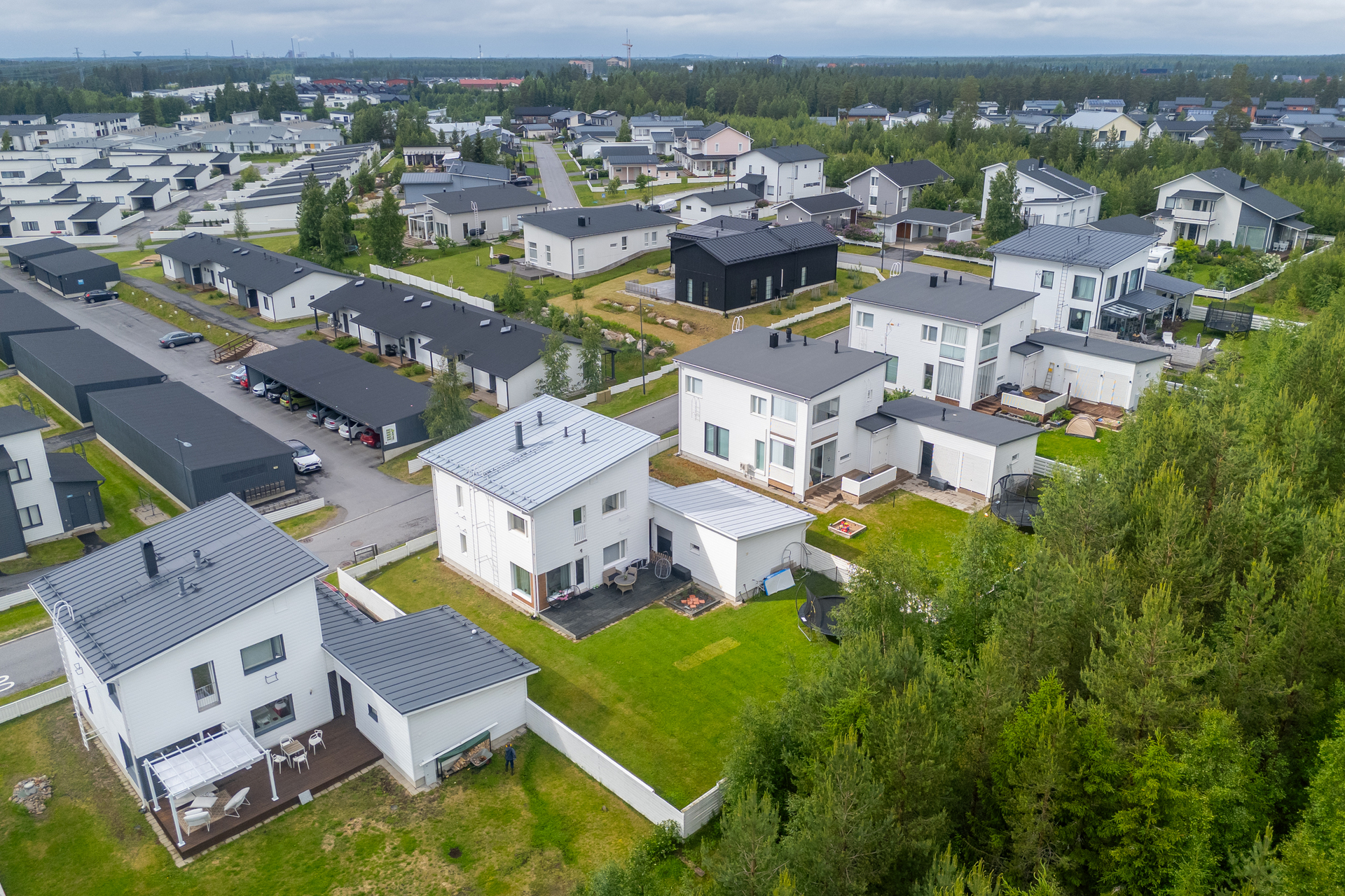 Suojuoksuntie 61, Kivikkokangas, Oulu