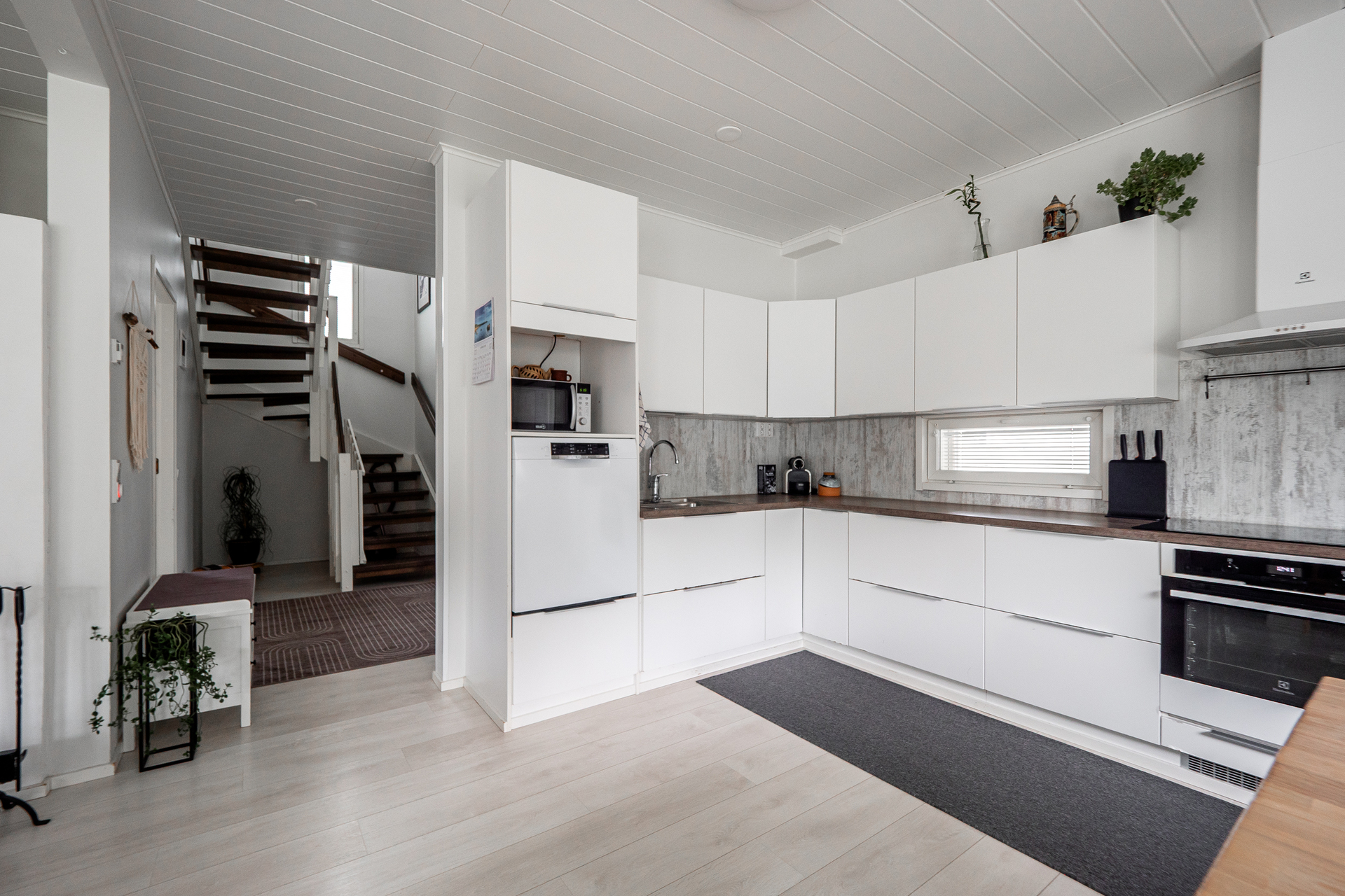 Suojuoksuntie 61, Kivikkokangas, Oulu