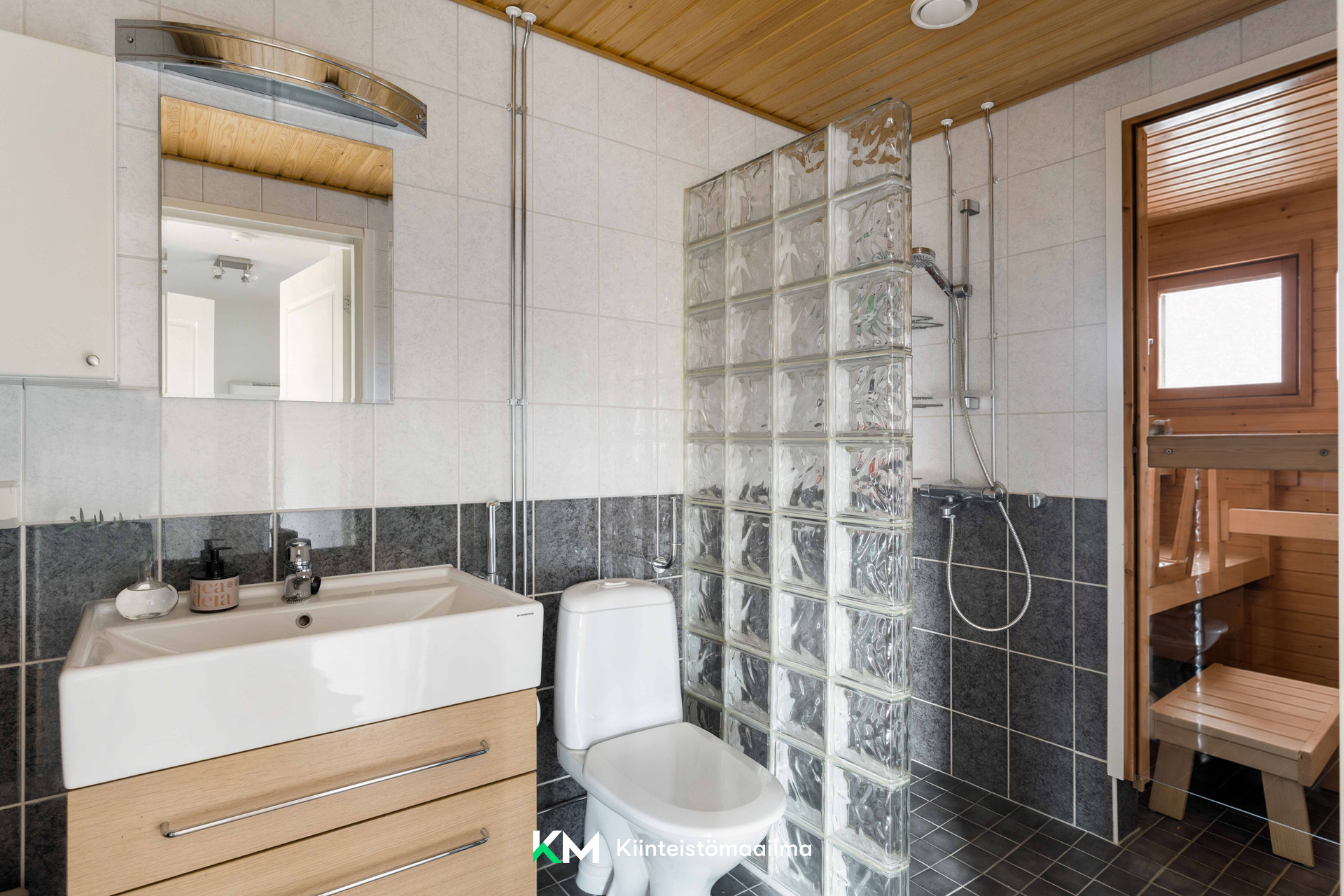 Kavaljeerintie 10, Kartanonkoski, Vantaa
