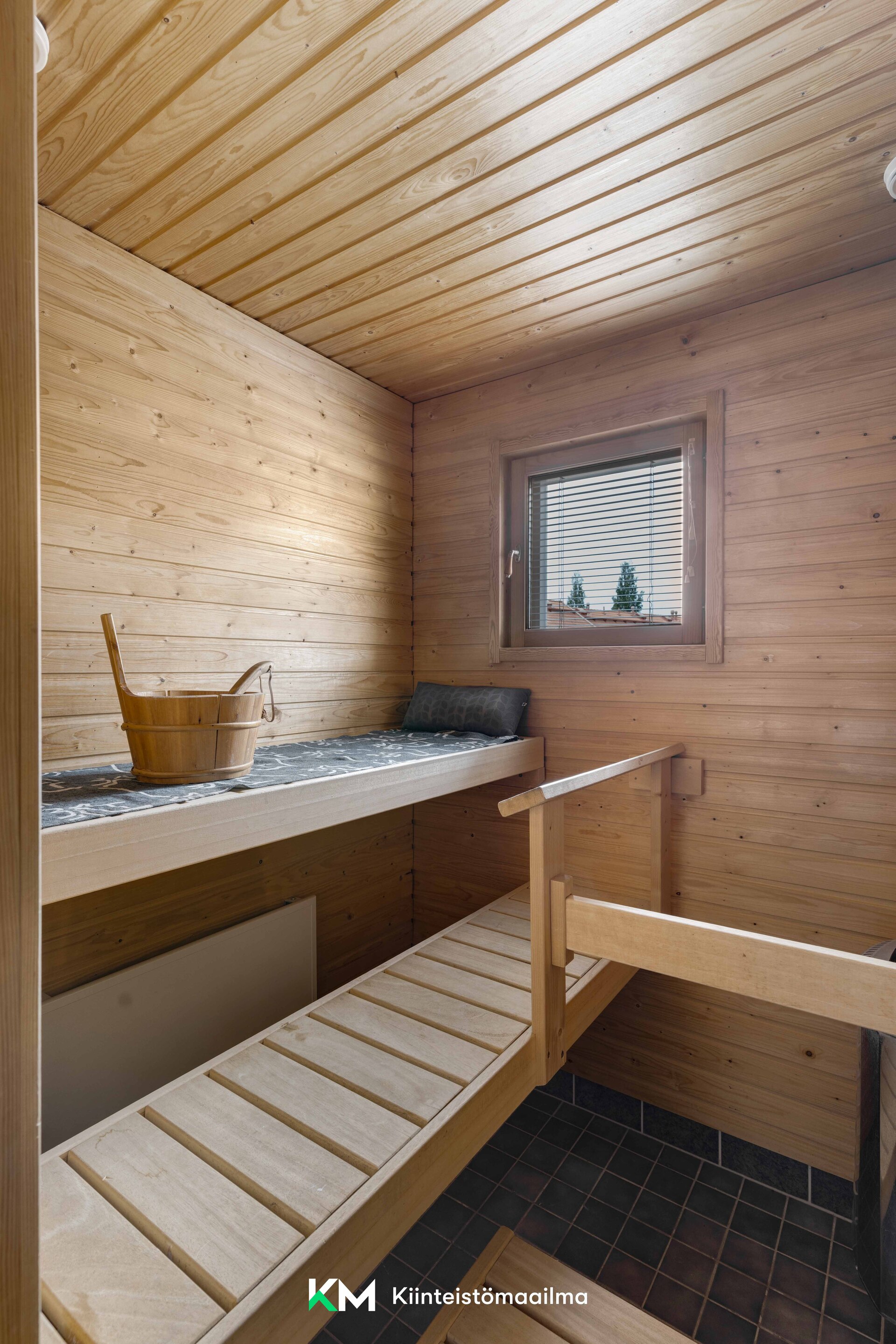 Kavaljeerintie 10, Kartanonkoski, Vantaa