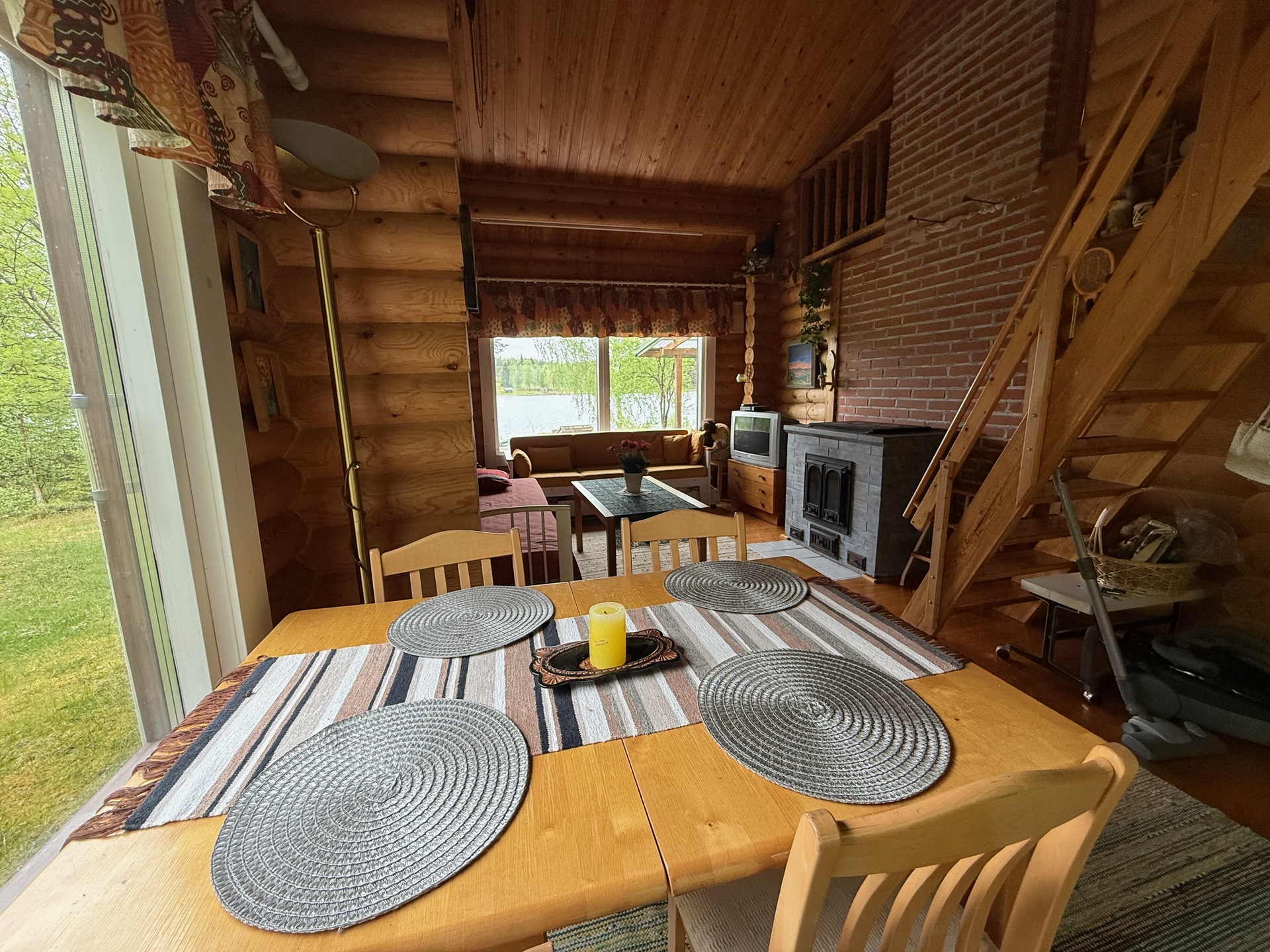 Kekkostie 236, Korpisalmi, Kuhmo