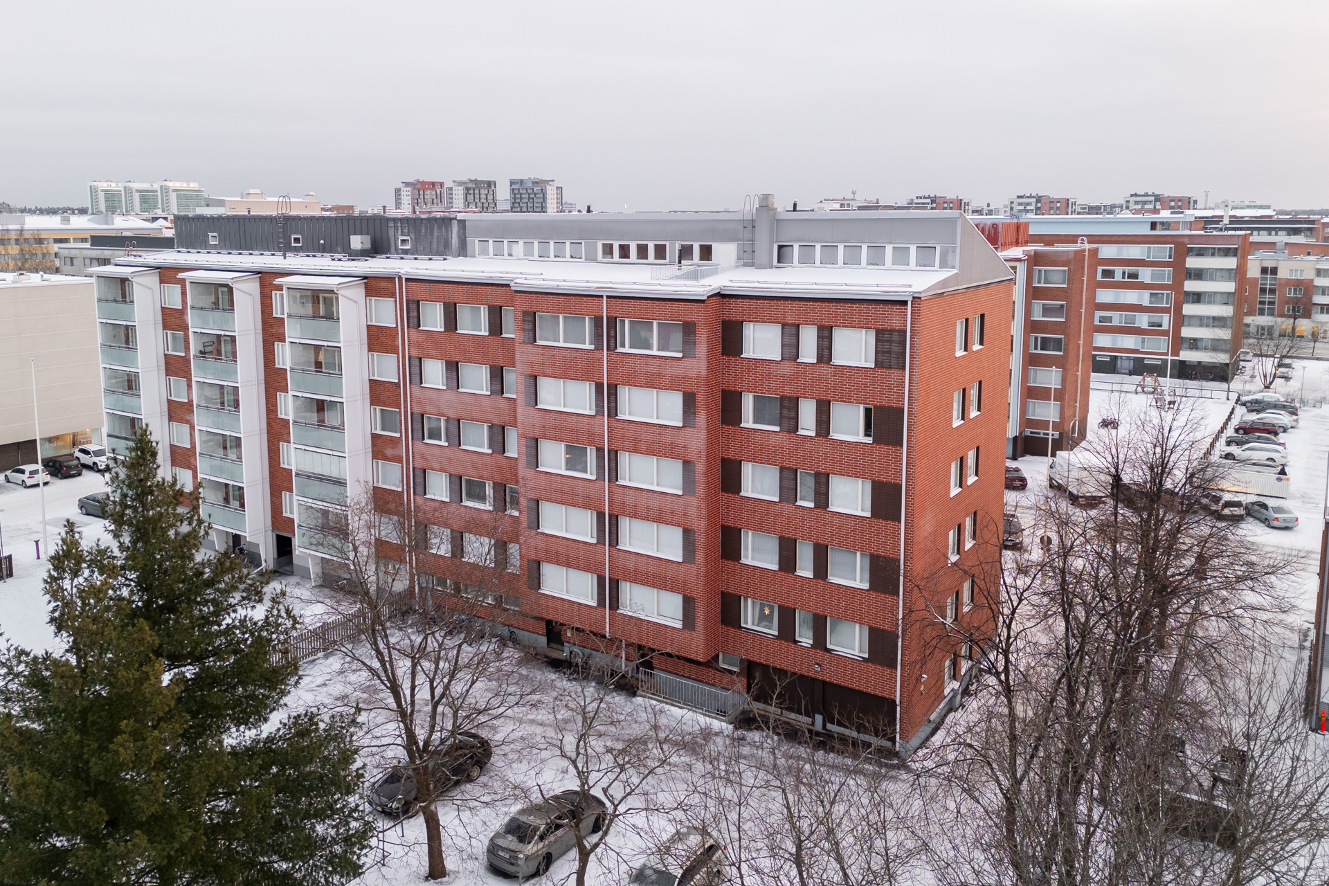 Isokatu 80, Oulu