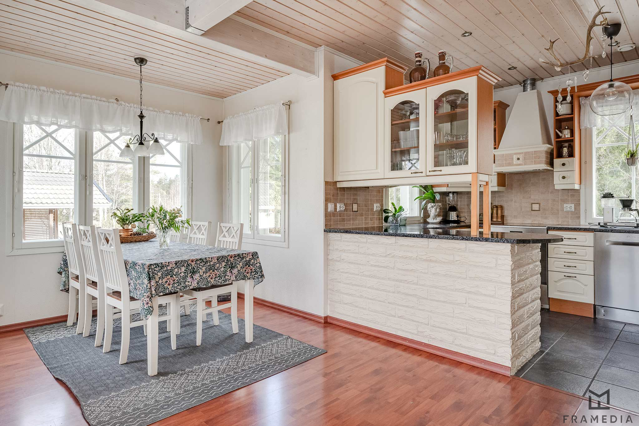 Kranaatinmäentie 96, Pirkkalankylä, Pirkkala