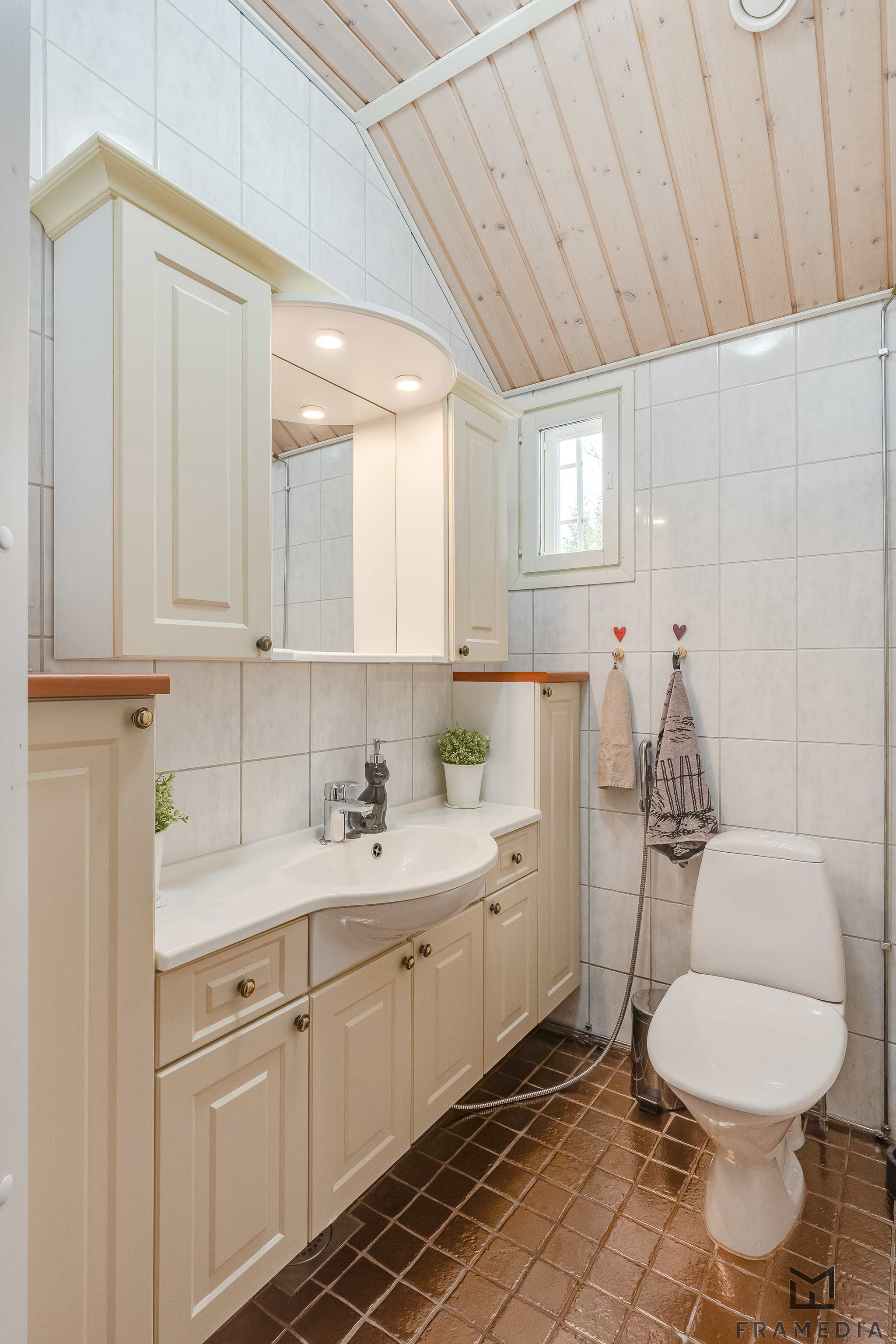 Kranaatinmäentie 96, Pirkkalankylä, Pirkkala