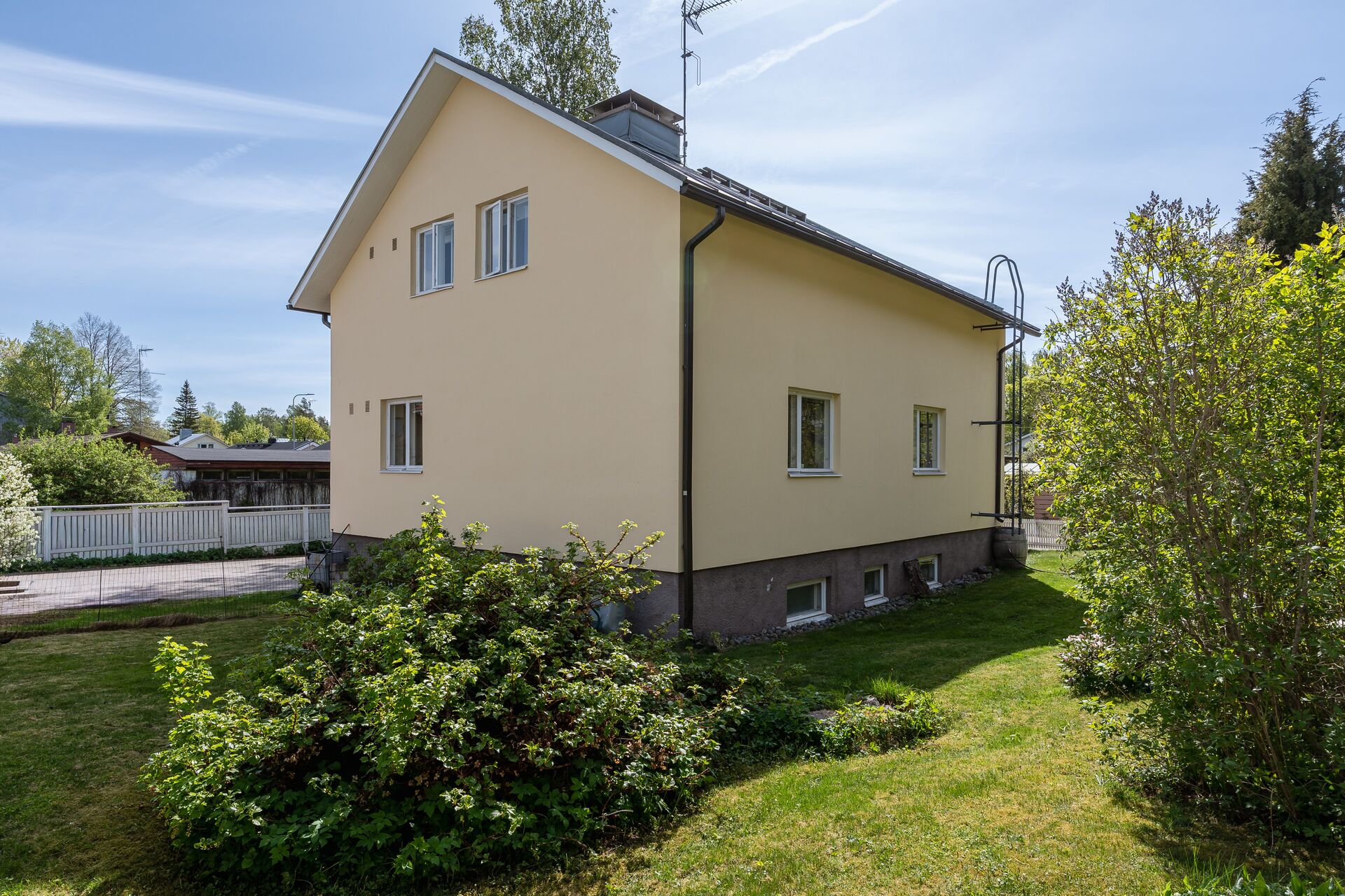 Elontie 117, Länsi-Pakila, Helsinki
