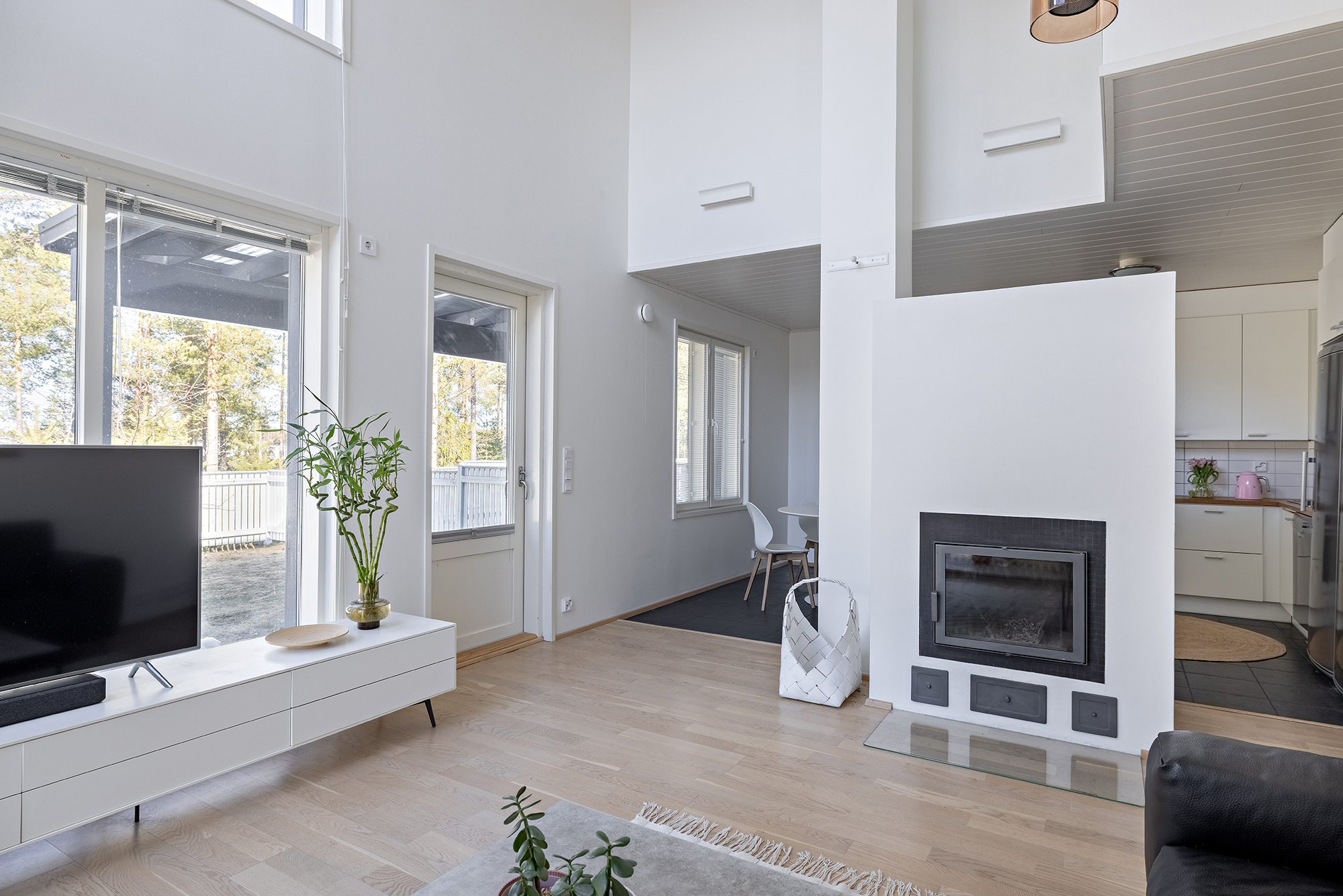 Mäkihypyntie 10, Oulu