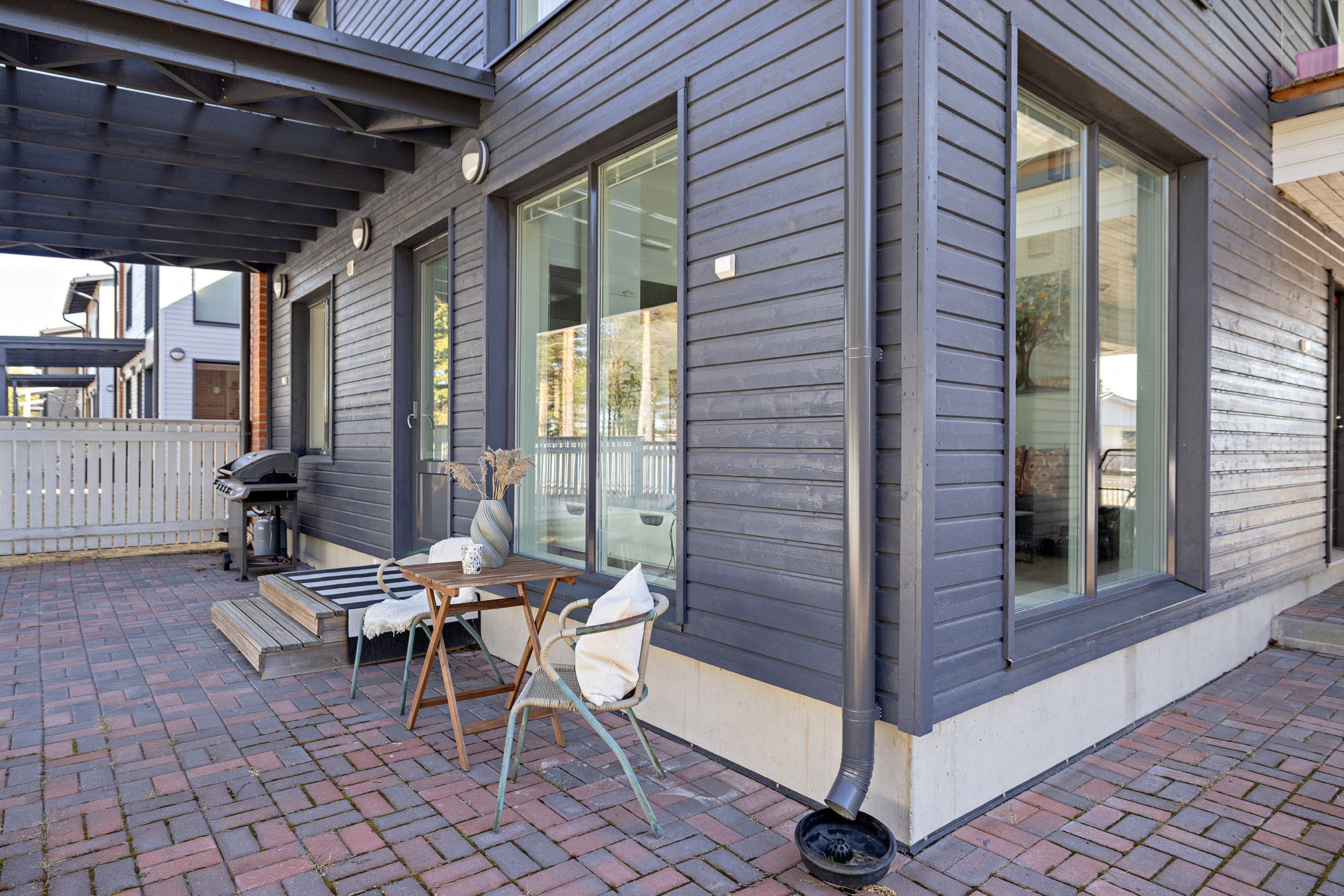 Mäkihypyntie 10, Oulu