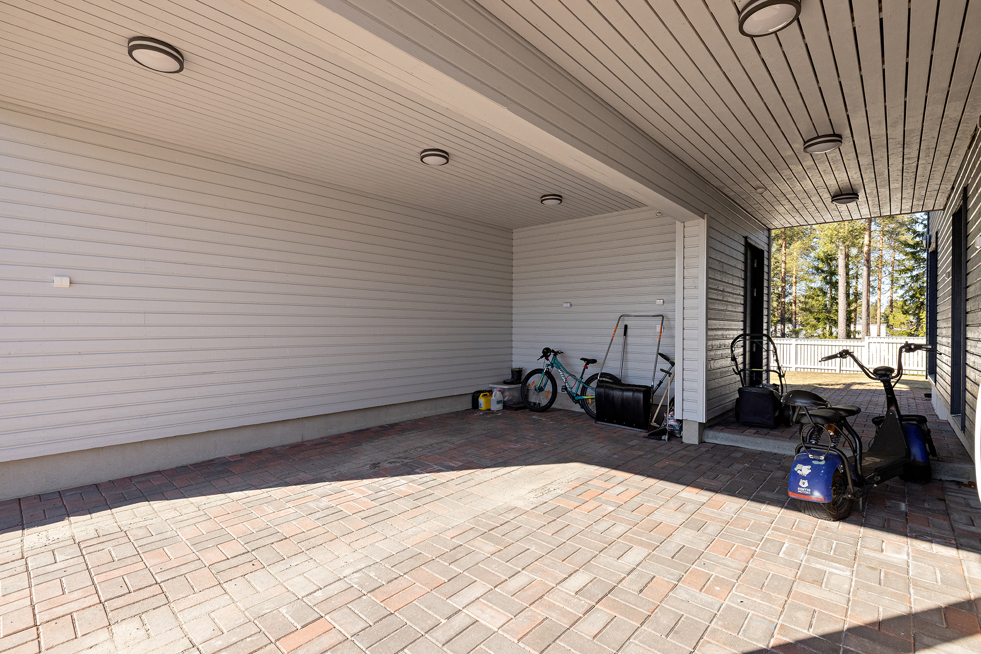 Mäkihypyntie 10, Oulu