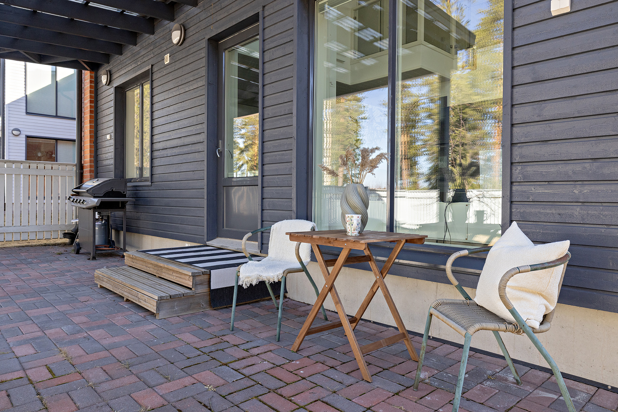 Mäkihypyntie 10, Oulu