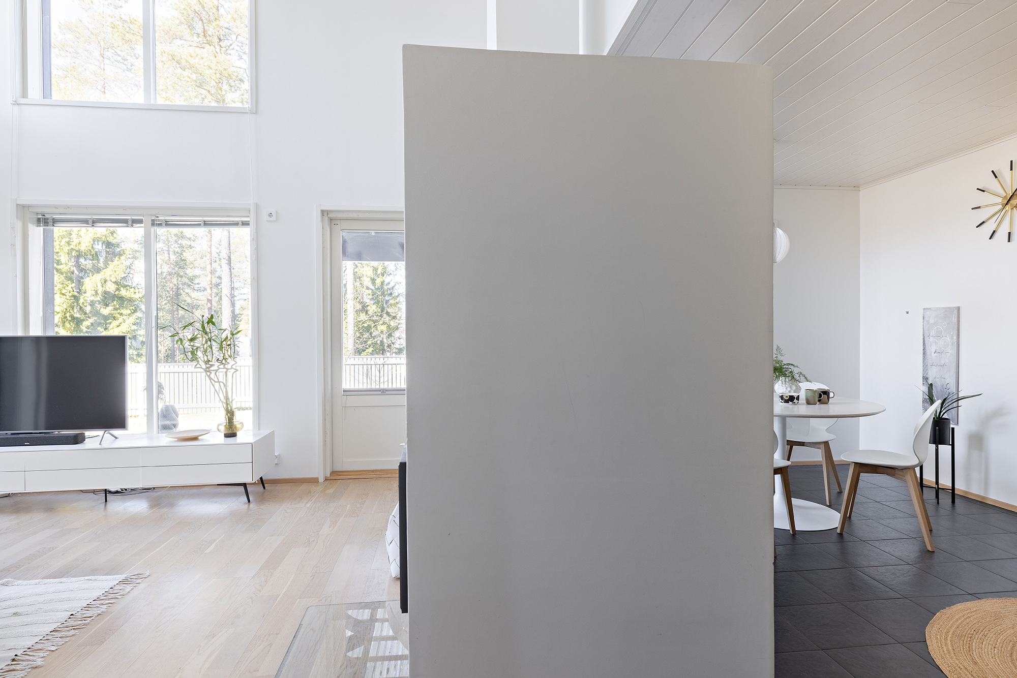 Mäkihypyntie 10, Oulu