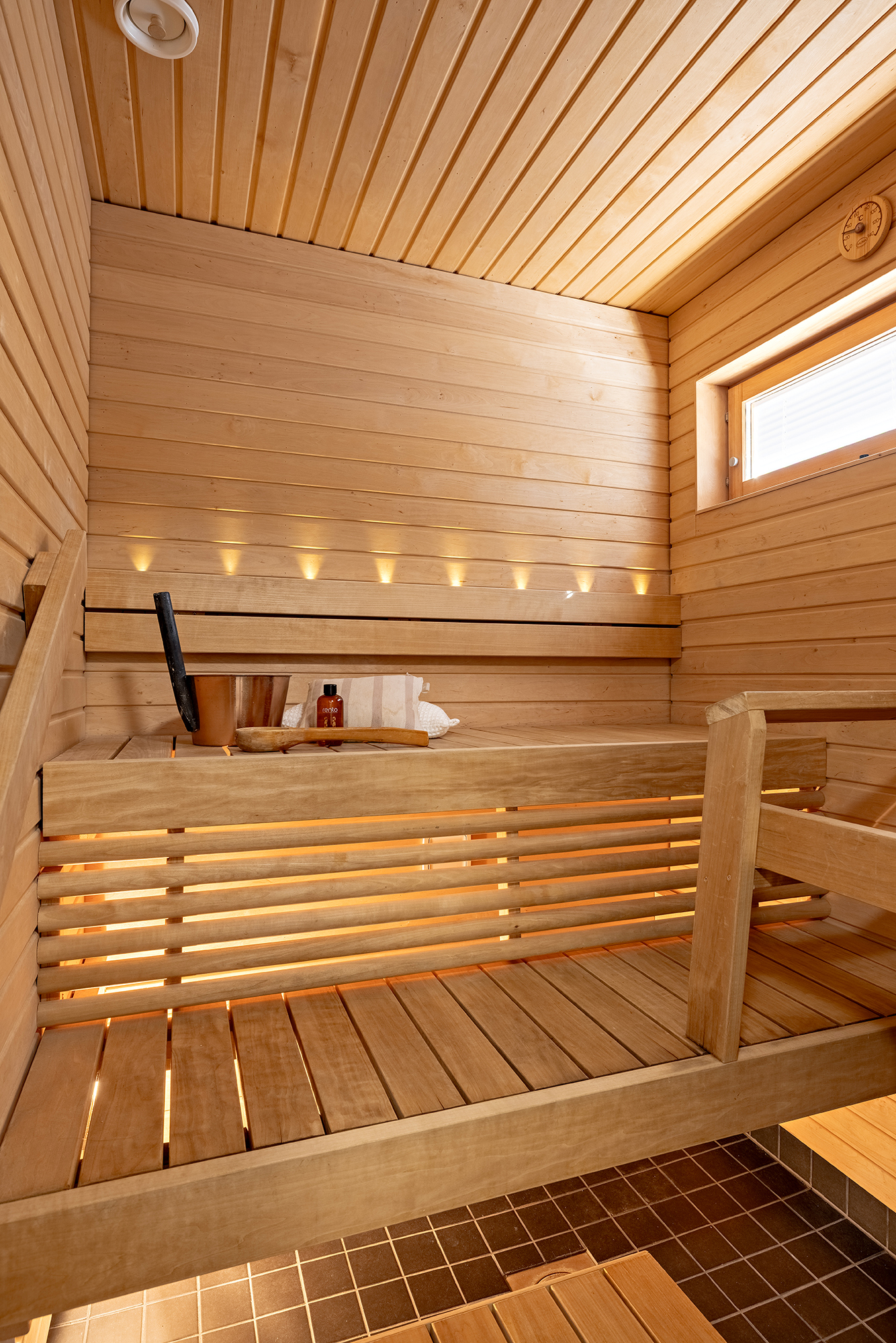 Mäkihypyntie 10, Oulu