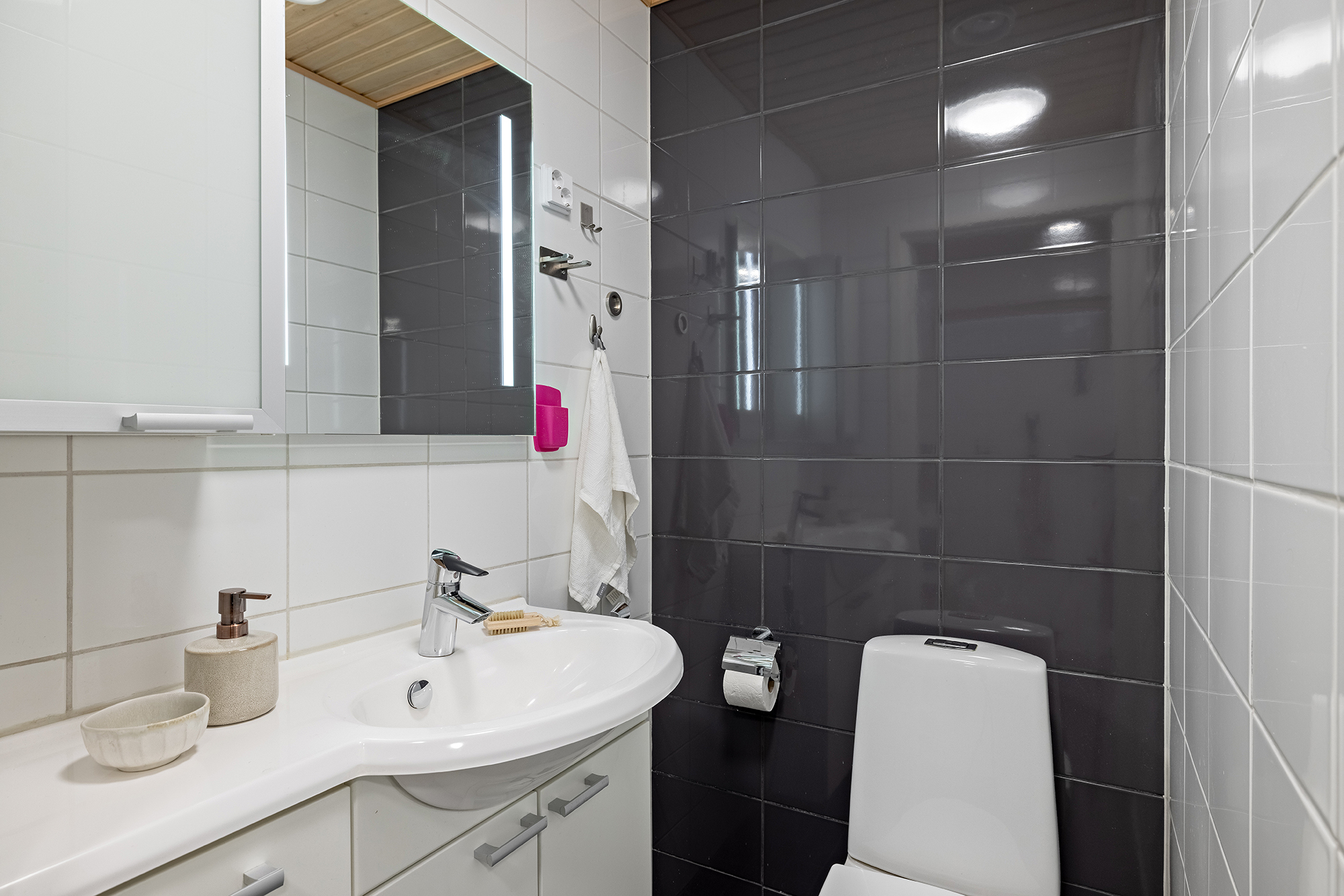 Mäkihypyntie 10, Oulu