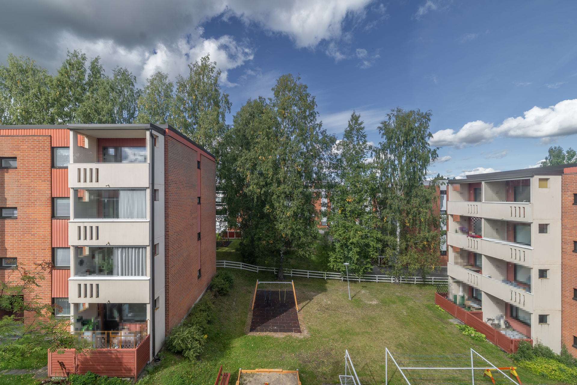 maisema keittiön ikkunasta