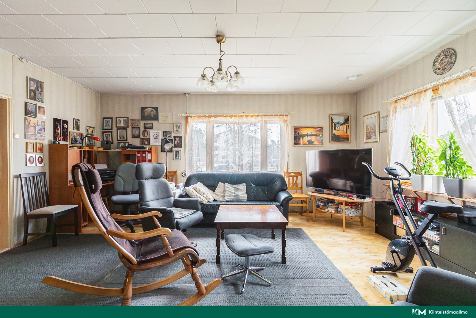Omenalahdentie 2b, Tuusula