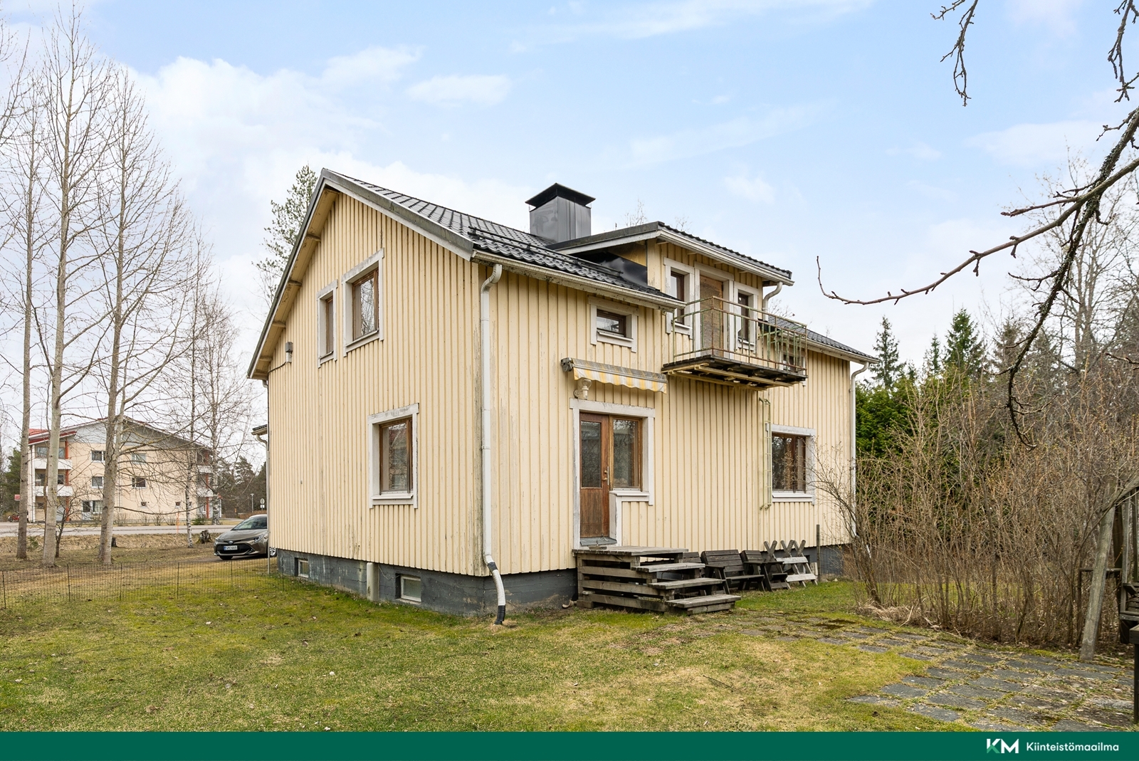 Omenalahdentie 2b, Tuusula