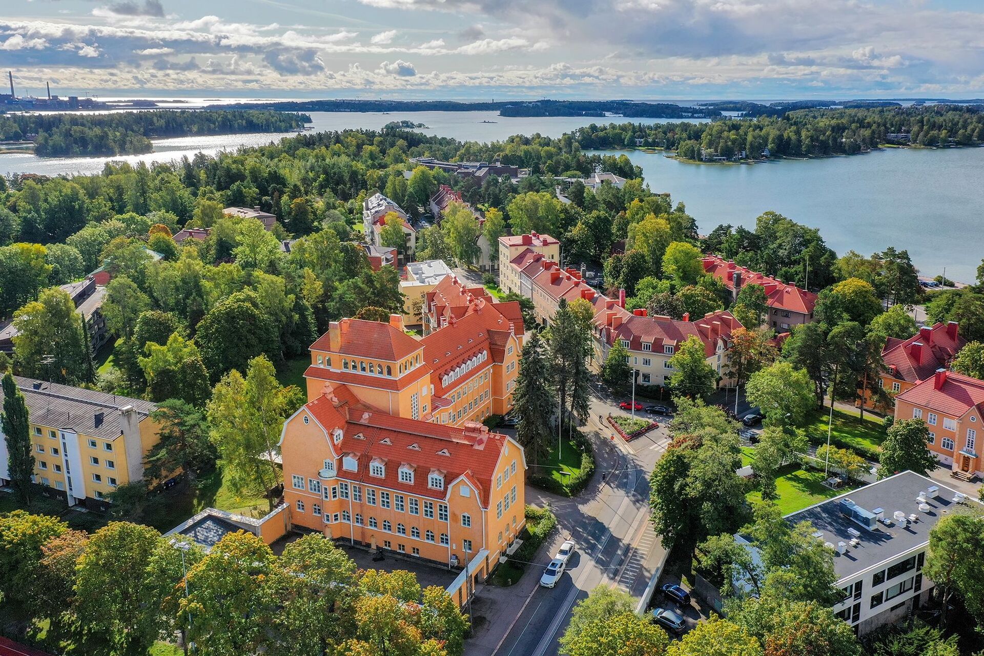 Hollantilaisentie 11, Munkkiniemi, Helsinki