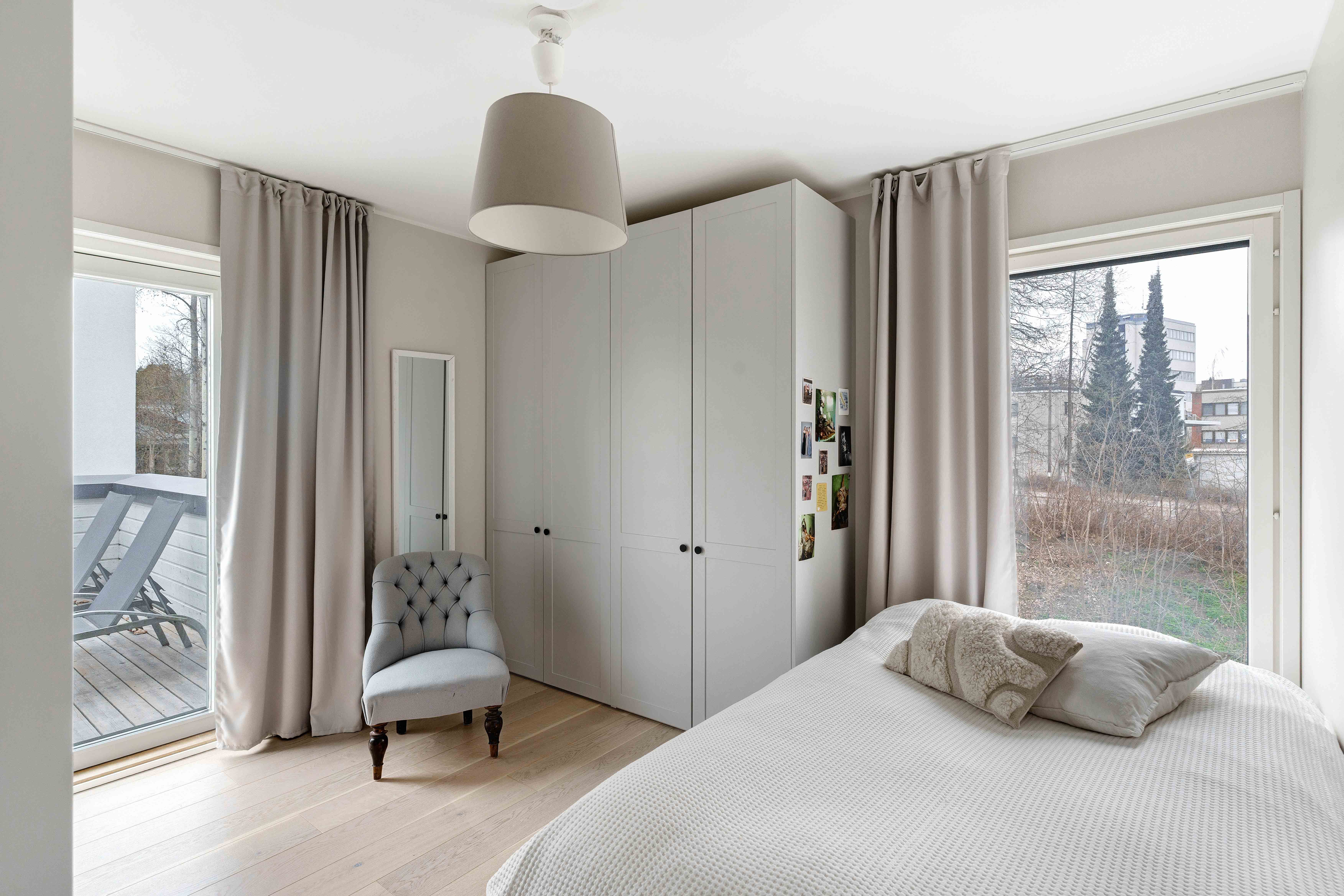 Yläkerran makuuhuone