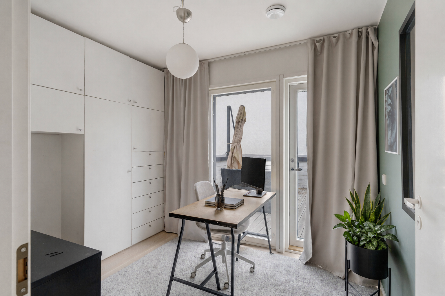 Kattoterassille on mukava herätä aamuauringon paisteeseen ja nauttia auringonlaskuista ennen yöunia