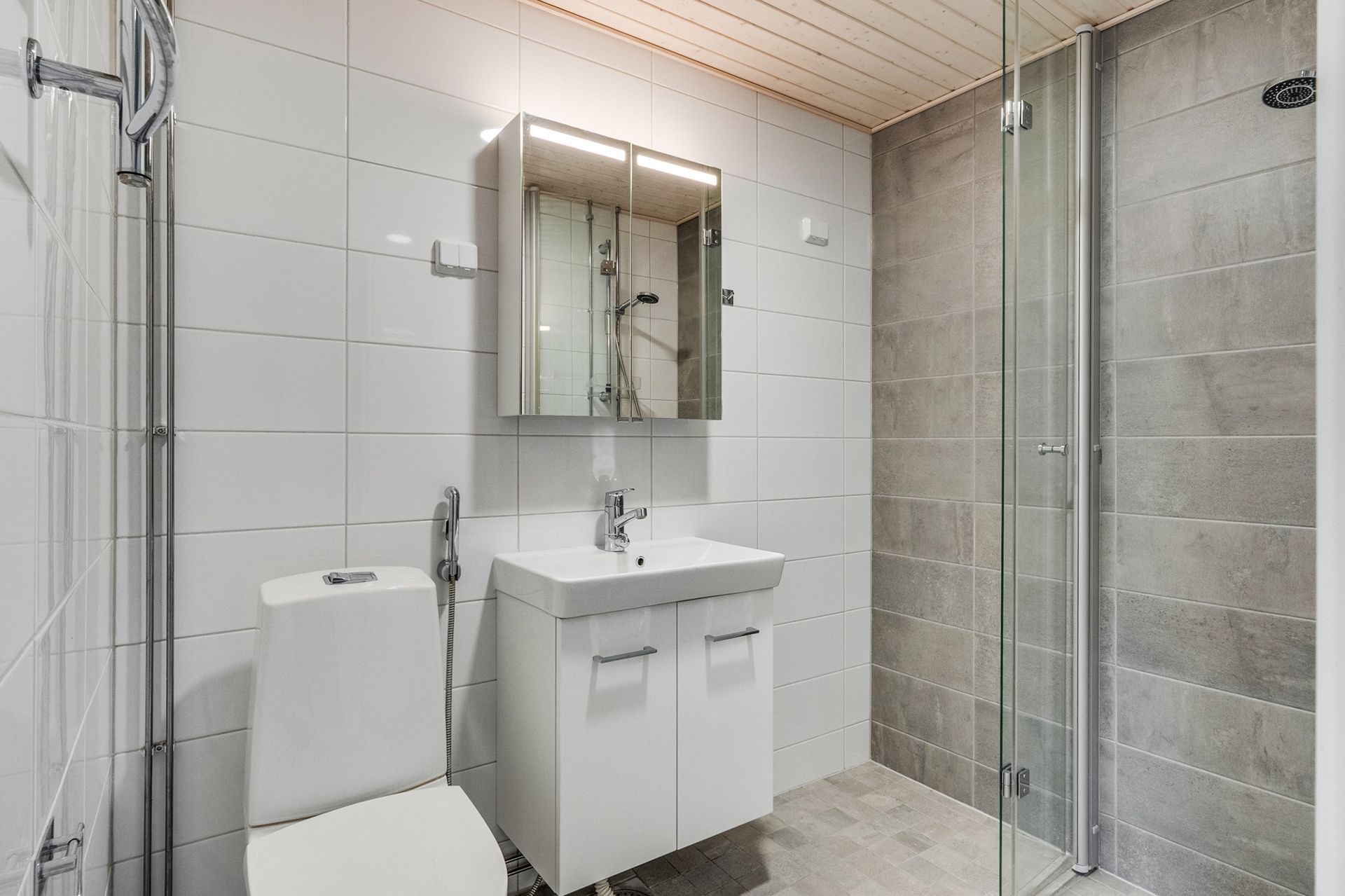 Kylpyhuone on remontoitu vuonna 2020