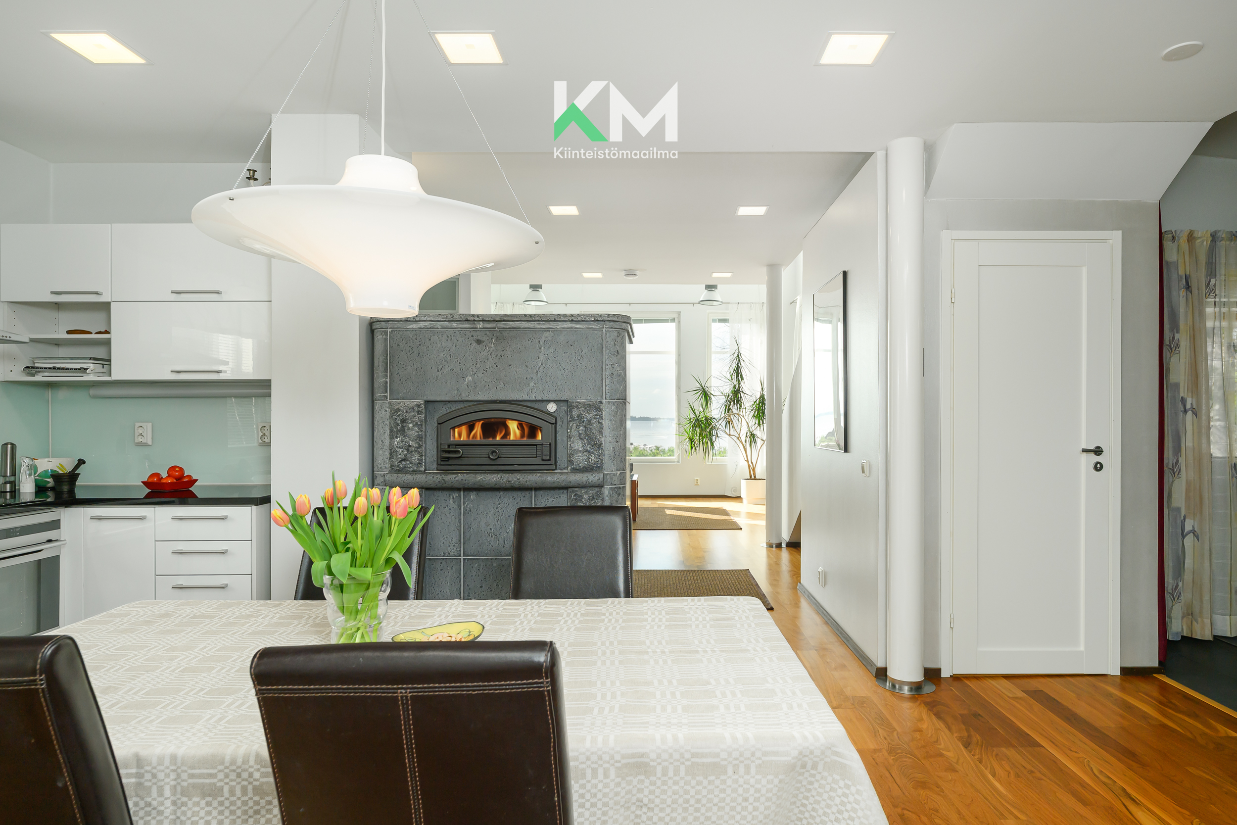 Keittiön puolella leivinuuni