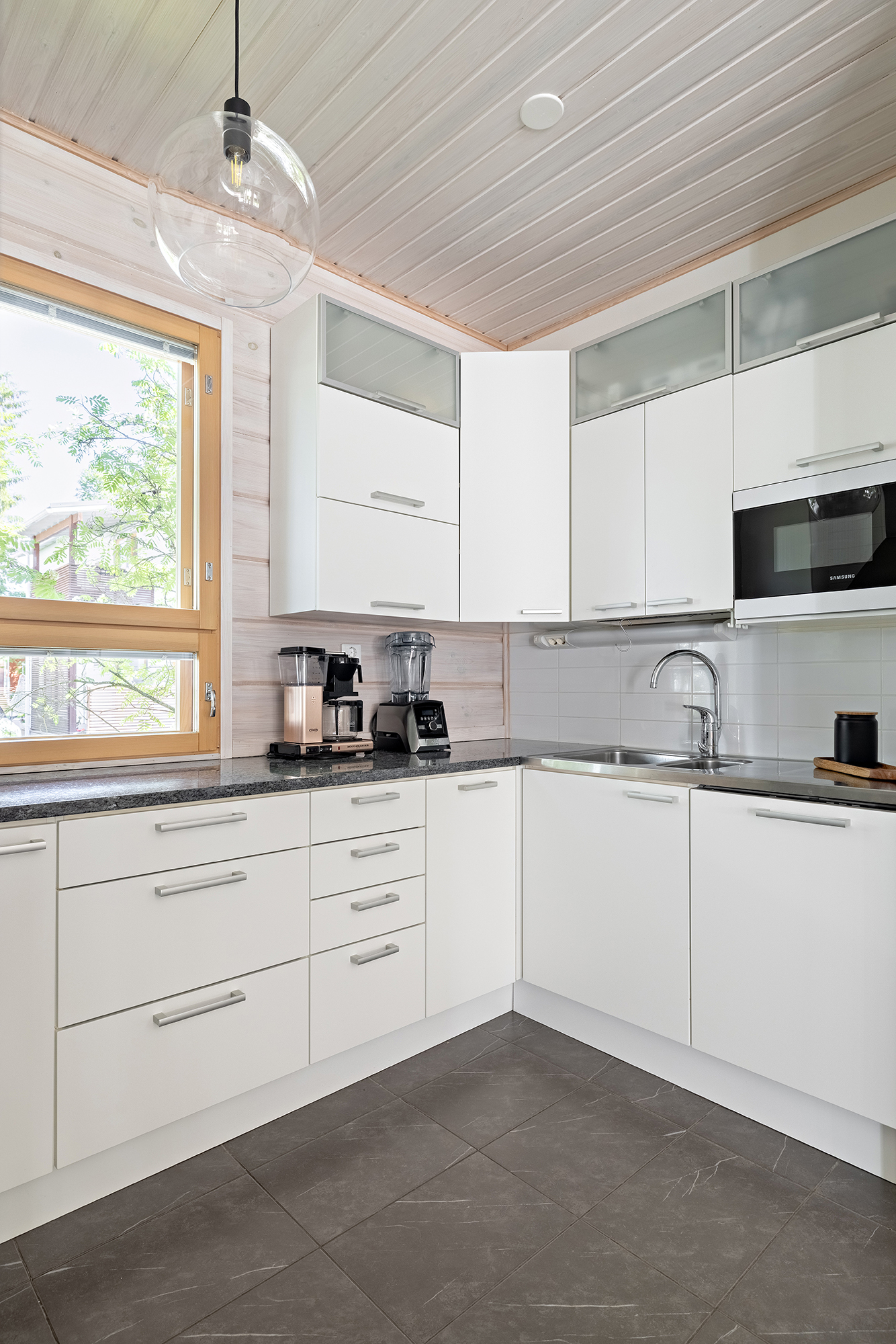 Salvostie 25, Jylkynkangas, Oulu
