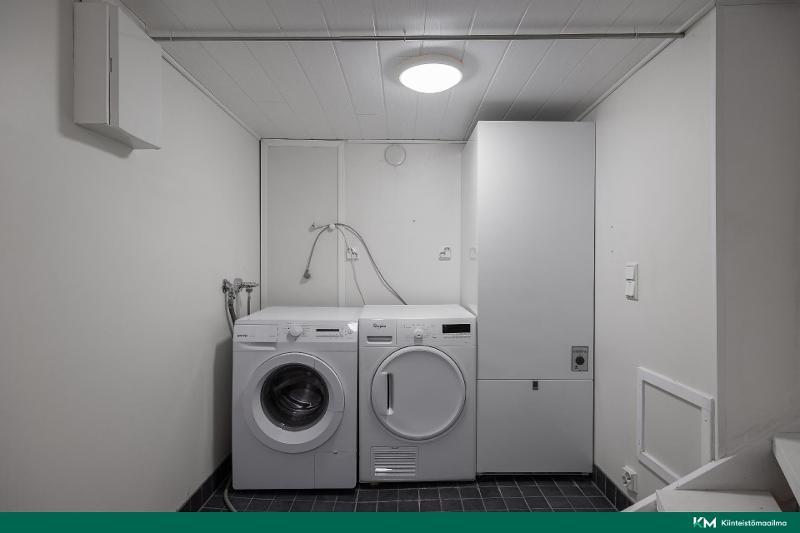 Tarhurintie 11, Hovila, Kotka