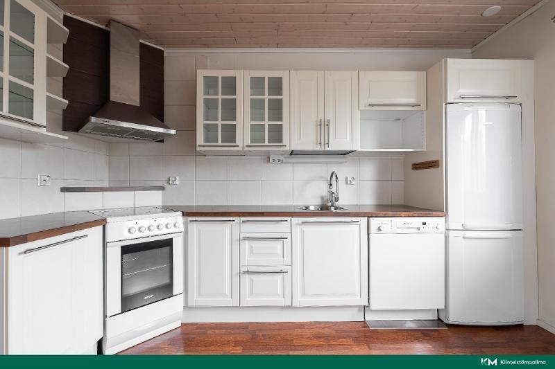 Tarhurintie 11, Hovila, Kotka