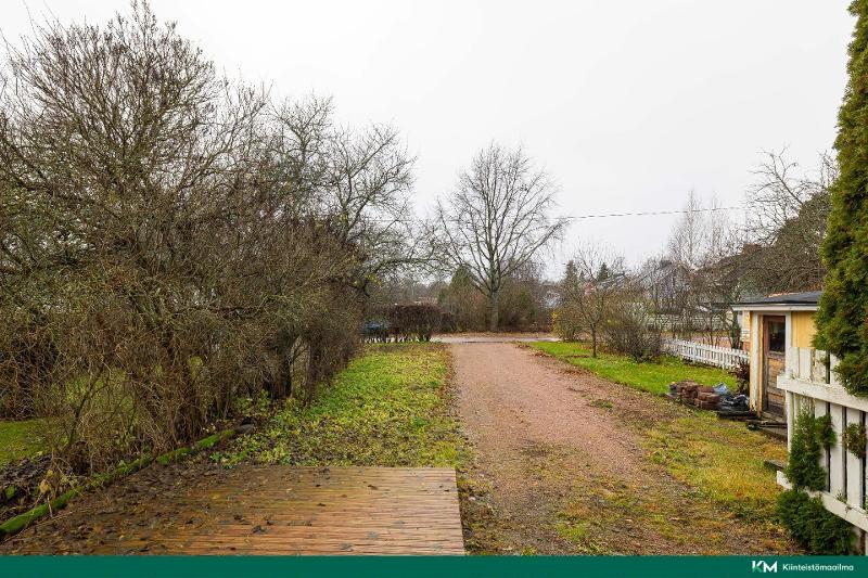 Tarhurintie 11, Hovila, Kotka