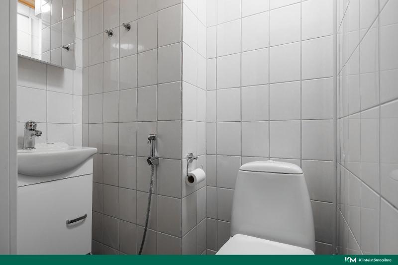 Tarhurintie 11, Hovila, Kotka