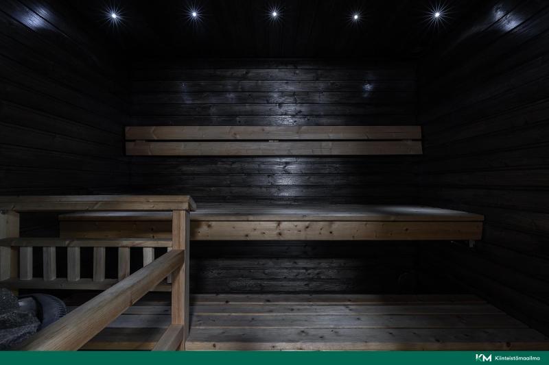 Tarhurintie 11, Hovila, Kotka