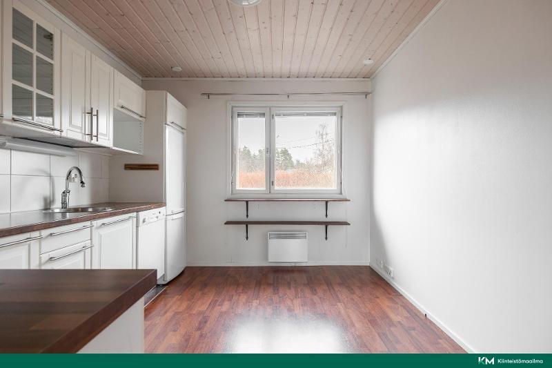 Tarhurintie 11, Hovila, Kotka