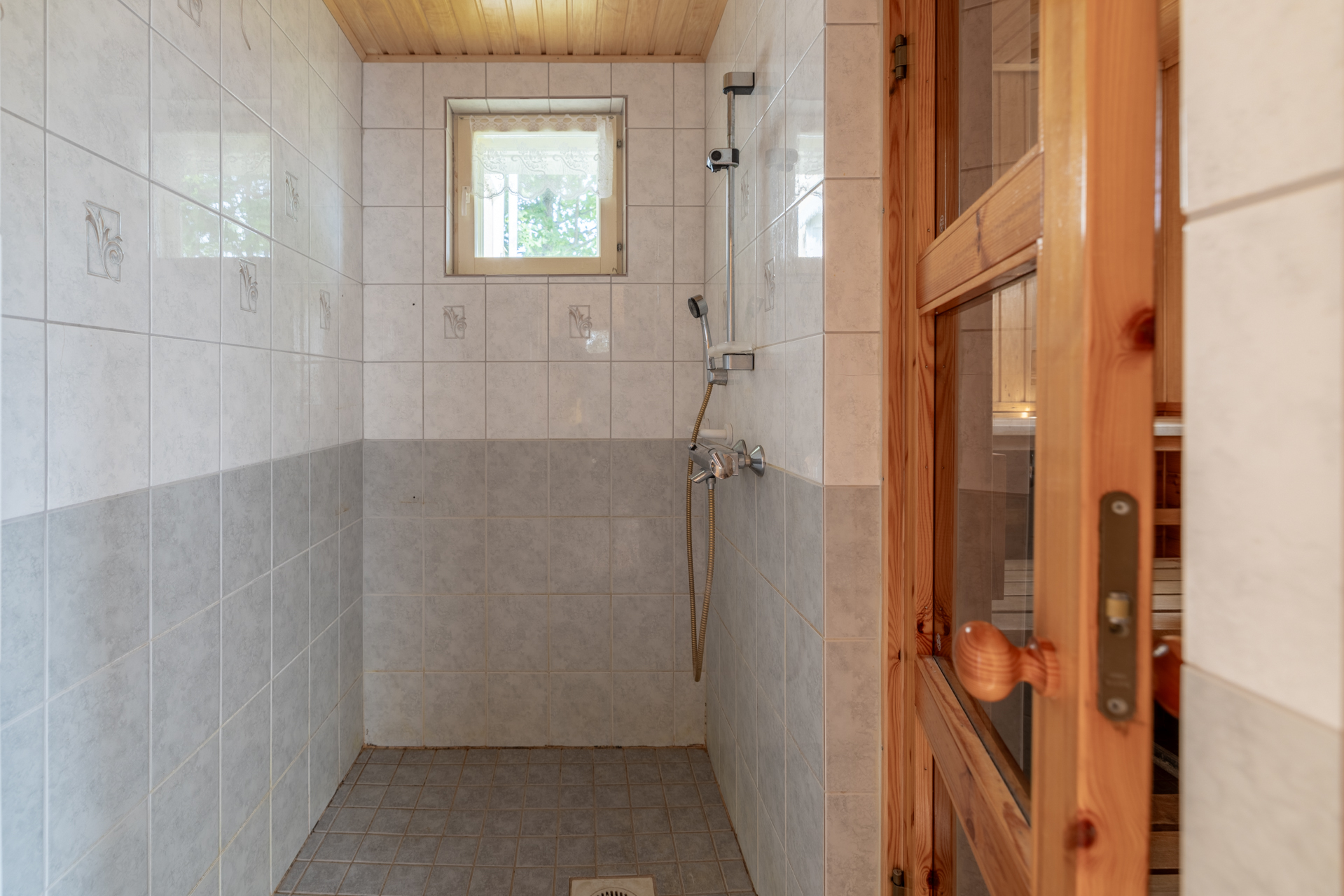 Tenkkelintie 343, Kutemajärvi, Kangasniemi