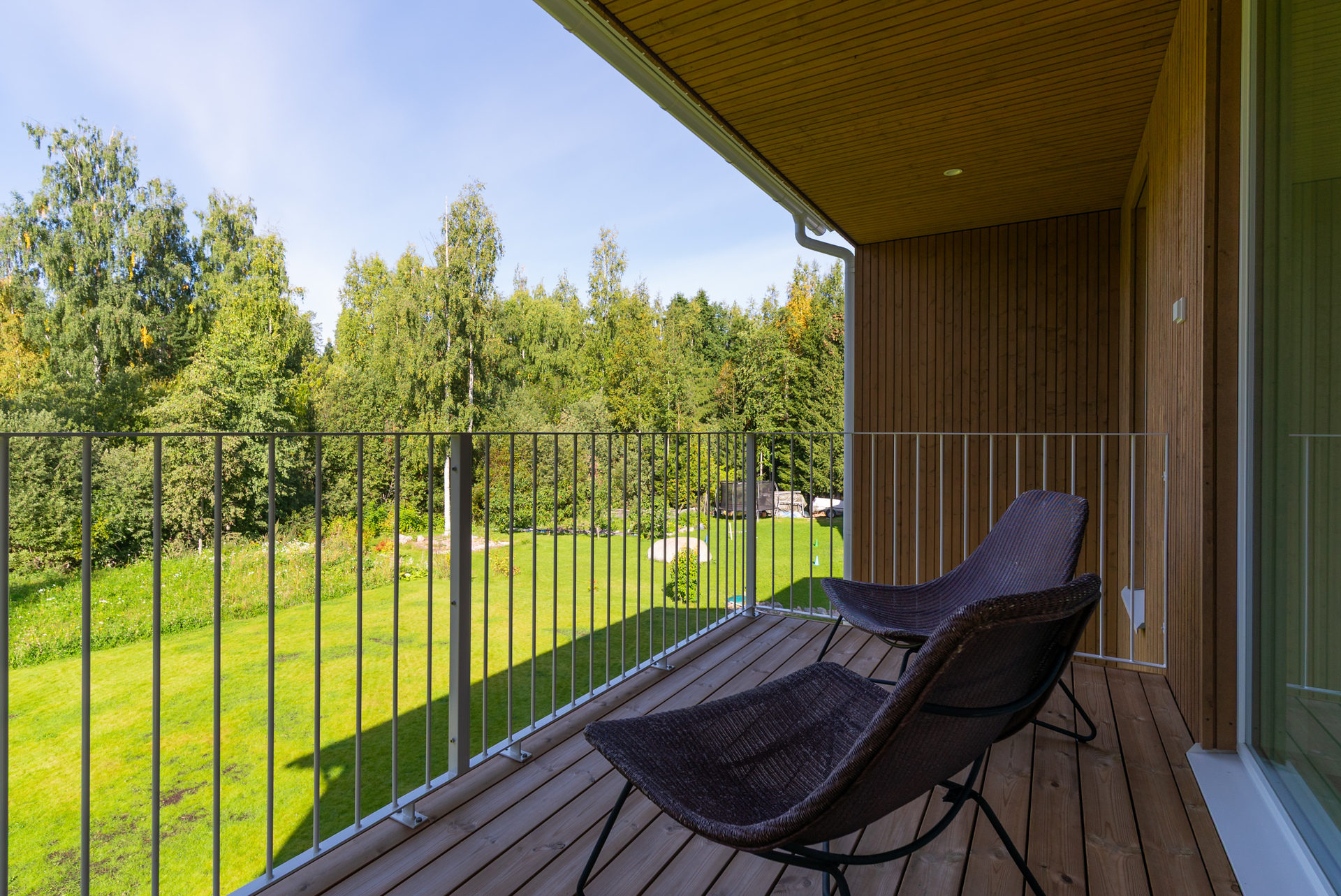 Yläkerran parveke